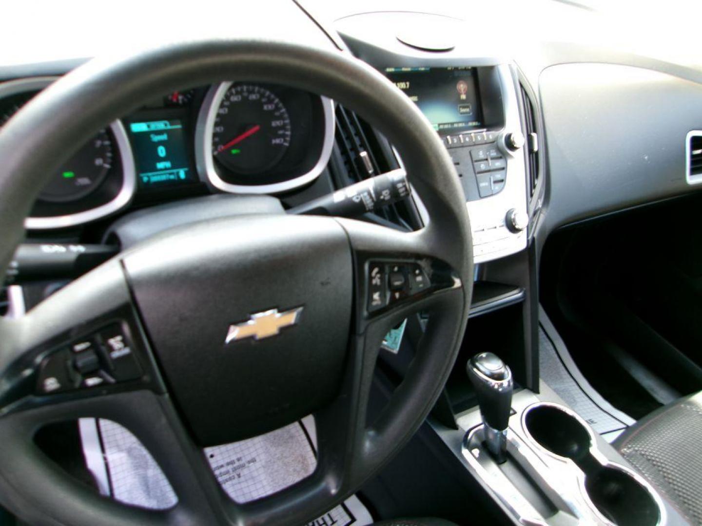 2016 GRAY CHEVROLET EQUINOX LS (2GNFLEEK7G6) with an 2.4L engine, Automatic transmission, located at 501 E. Columbia St., Springfield, OH, 45503, (800) 262-7122, 39.925262, -83.801796 - *** New Timing *** New Brakes *** Serviced and Detailed *** AWD *** Jay North Auto has offered hand picked vehicles since 1965! Our customer's enjoy a NO pressure buying experience with a small town feel. All of our vehicles get fully inspected and detailed. We are a preferred dealer for many lo - Photo#13