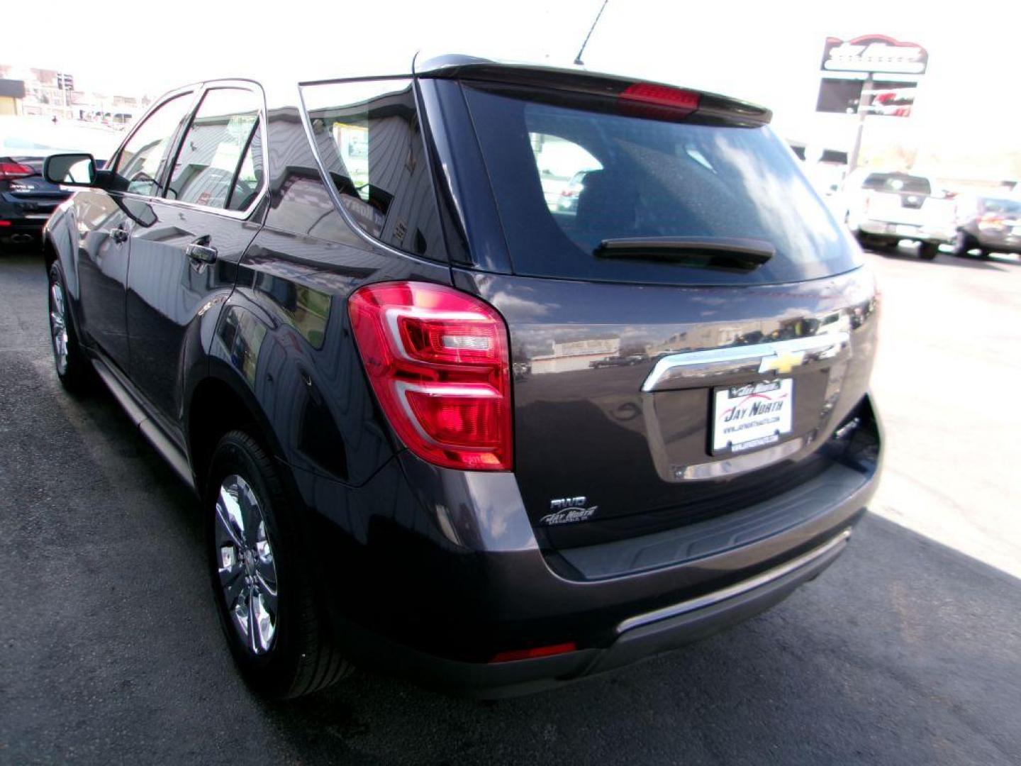 2016 GRAY CHEVROLET EQUINOX LS (2GNFLEEK7G6) with an 2.4L engine, Automatic transmission, located at 501 E. Columbia St., Springfield, OH, 45503, (800) 262-7122, 39.925262, -83.801796 - *** New Timing *** New Brakes *** Serviced and Detailed *** AWD *** Jay North Auto has offered hand picked vehicles since 1965! Our customer's enjoy a NO pressure buying experience with a small town feel. All of our vehicles get fully inspected and detailed. We are a preferred dealer for many lo - Photo#4