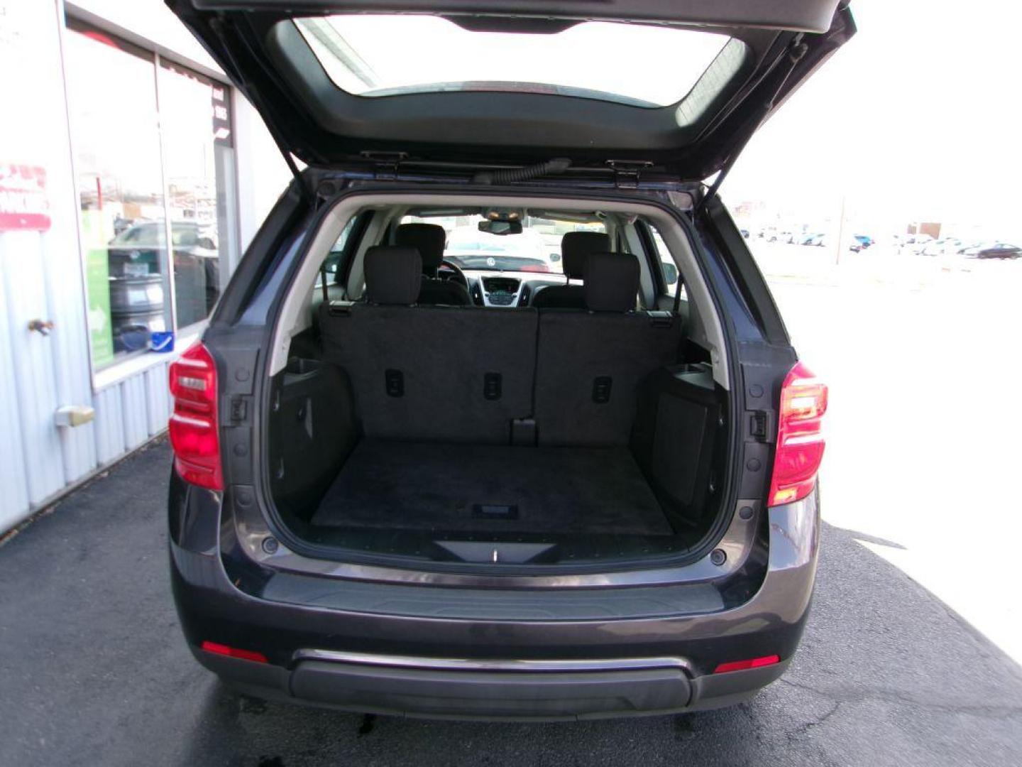 2016 GRAY CHEVROLET EQUINOX LS (2GNFLEEK7G6) with an 2.4L engine, Automatic transmission, located at 501 E. Columbia St., Springfield, OH, 45503, (800) 262-7122, 39.925262, -83.801796 - *** New Timing *** New Brakes *** Serviced and Detailed *** AWD *** Jay North Auto has offered hand picked vehicles since 1965! Our customer's enjoy a NO pressure buying experience with a small town feel. All of our vehicles get fully inspected and detailed. We are a preferred dealer for many lo - Photo#7