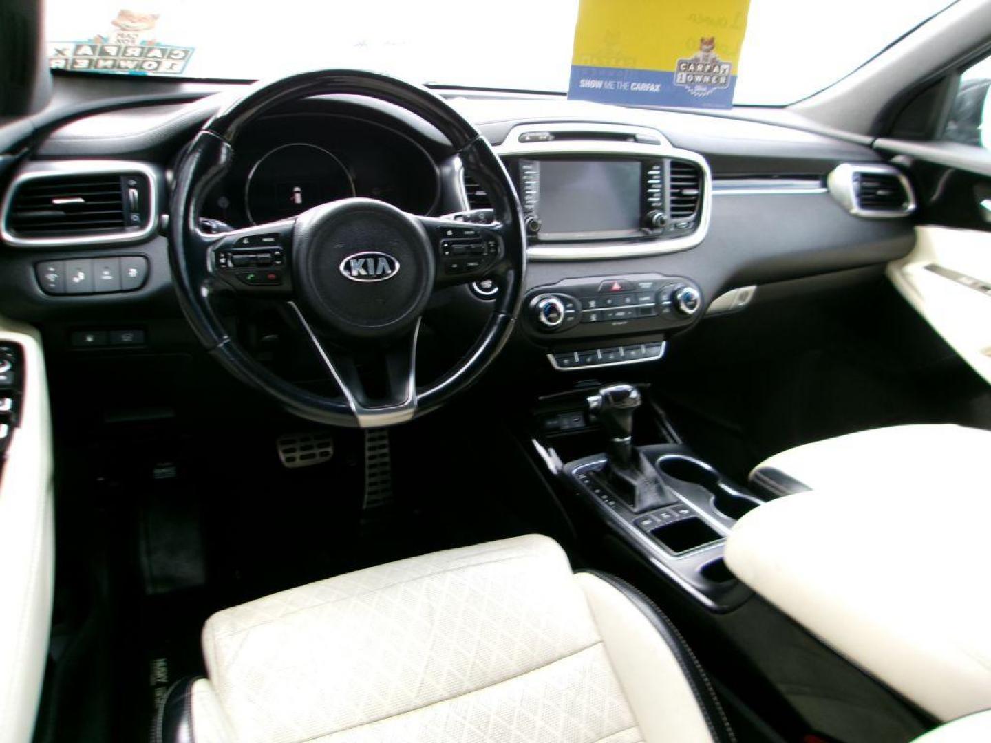 2016 BLACK KIA SORENTO SXL (5XYPKDA53GG) with an 3.3L engine, Automatic transmission, located at 501 E. Columbia St., Springfield, OH, 45503, (800) 262-7122, 39.925262, -83.801796 - Photo#11