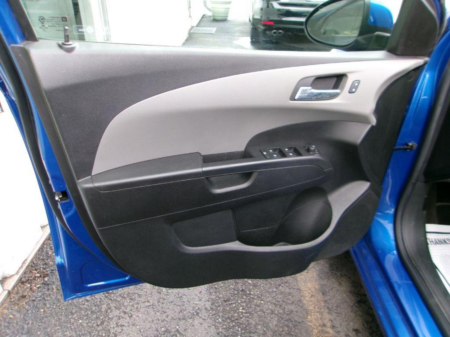 2016 BLUE CHEVROLET SONIC LT (1G1JC5SH5G4) with an 1.8L engine, Automatic transmission, located at 501 E. Columbia St., Springfield, OH, 45503, (800) 262-7122, 39.925262, -83.801796 - Photo#9