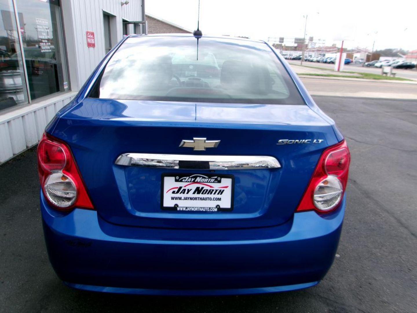 2016 BLUE CHEVROLET SONIC LT (1G1JC5SH5G4) with an 1.8L engine, Automatic transmission, located at 501 E. Columbia St., Springfield, OH, 45503, (800) 262-7122, 39.925262, -83.801796 - Photo#5