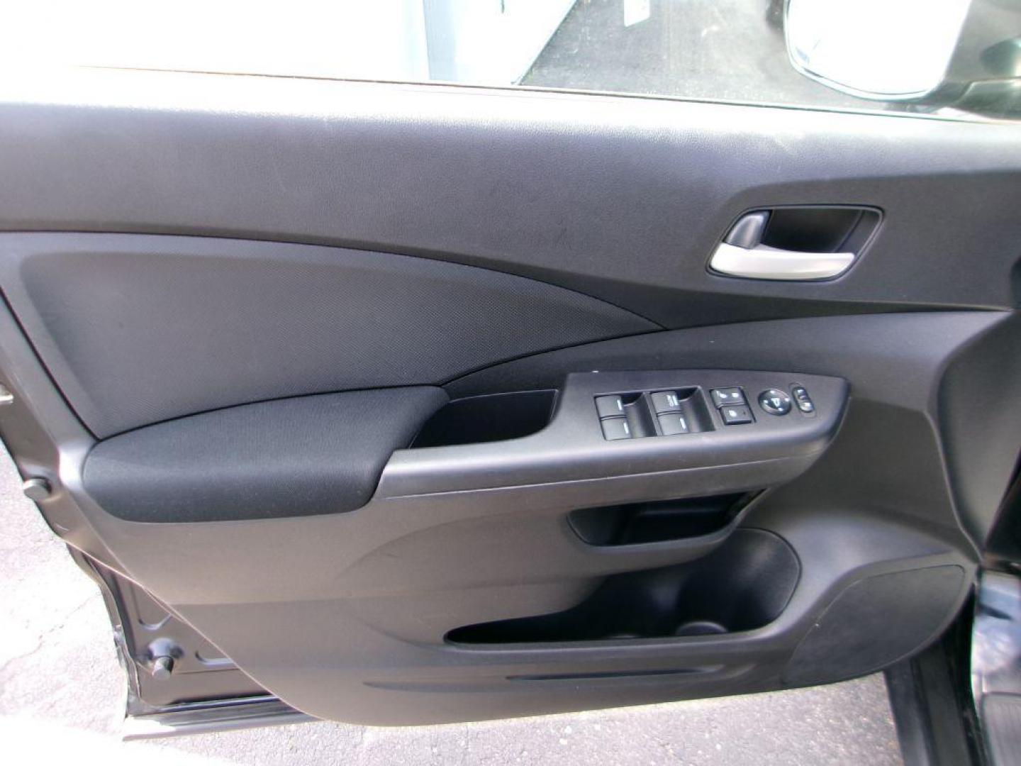 2014 BLACK HONDA CR-V LX (2HKRM4H32EH) with an 2.4L engine, Automatic transmission, located at 501 E. Columbia St., Springfield, OH, 45503, (800) 262-7122, 39.925262, -83.801796 - *** New Timing w/ Honda Parts *** Clean CarFax *** Low Miles *** AWD *** Serviced and Detailed *** Back Up Camera *** Jay North Auto has offered hand picked vehicles since 1965! Our customer's enjoy a NO pressure buying experience with a small town feel. All of our vehicles get fully inspect - Photo#7