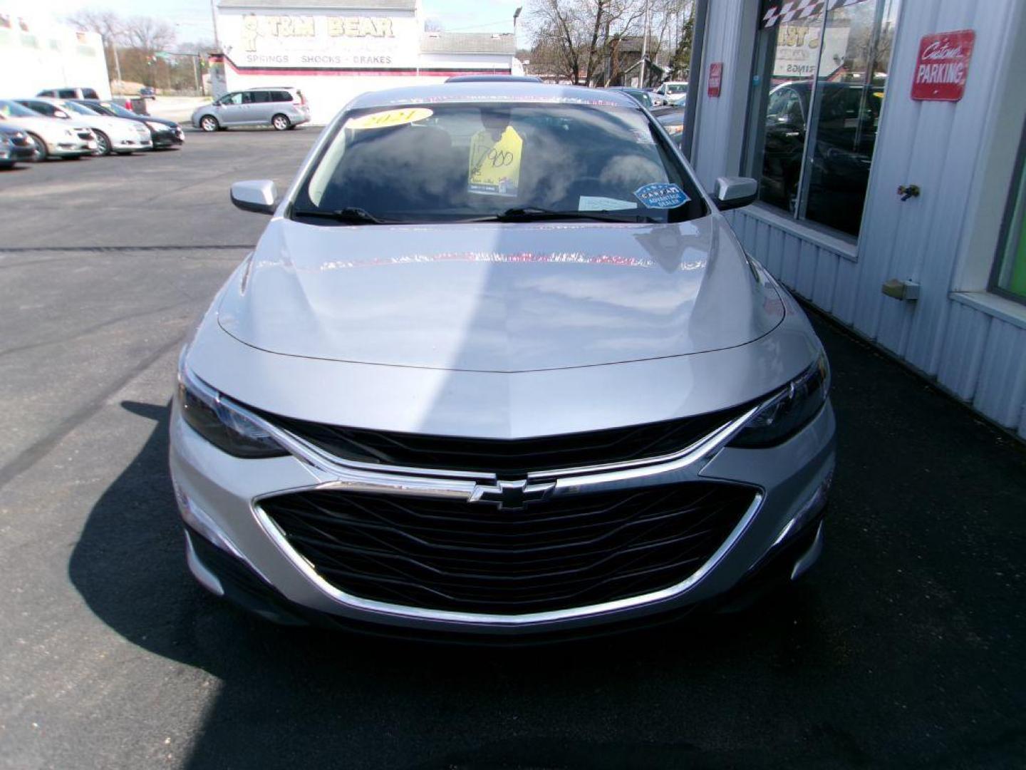 2021 SILVER CHEVROLET MALIBU RS (1G1ZG5ST7MF) with an 1.5L engine, Continuously Variable transmission, located at 501 E. Columbia St., Springfield, OH, 45503, (800) 262-7122, 39.925262, -83.801796 - Photo#1