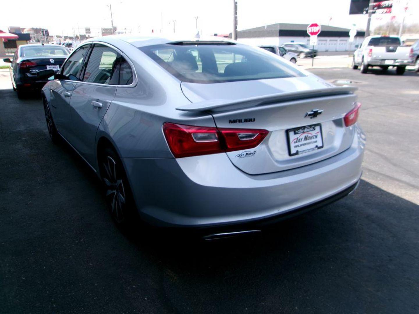 2021 SILVER CHEVROLET MALIBU RS (1G1ZG5ST7MF) with an 1.5L engine, Continuously Variable transmission, located at 501 E. Columbia St., Springfield, OH, 45503, (800) 262-7122, 39.925262, -83.801796 - Photo#5