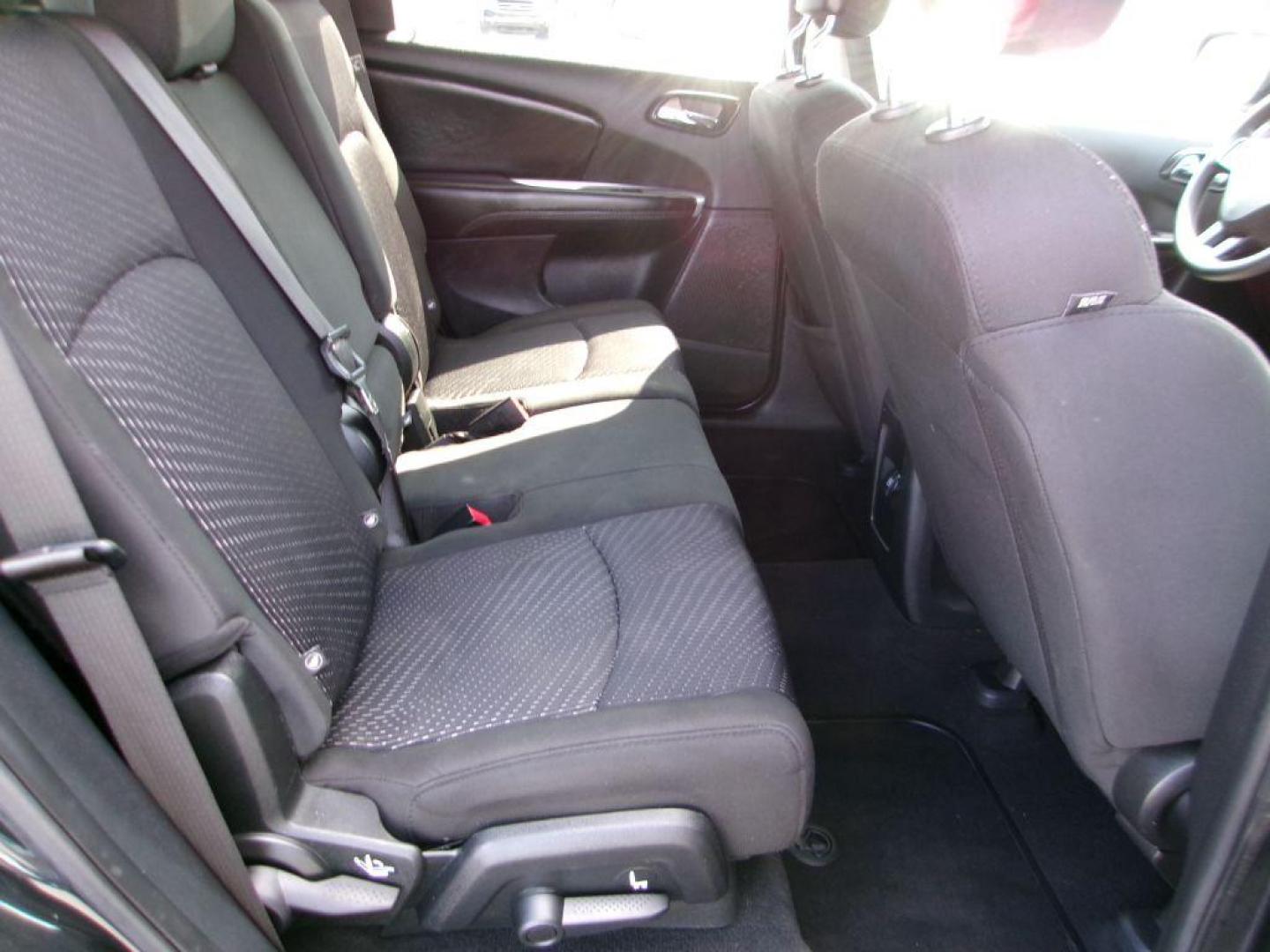 2019 BLACK DODGE JOURNEY SE (3C4PDCAB9KT) with an 2.4L engine, Automatic transmission, located at 501 E. Columbia St., Springfield, OH, 45503, (800) 262-7122, 39.925262, -83.801796 - Photo#15