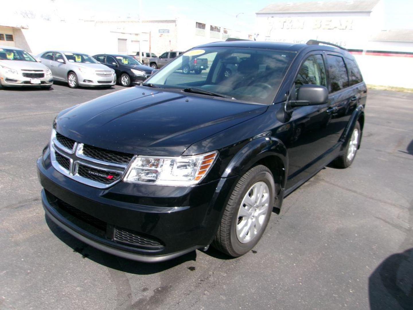 2019 BLACK DODGE JOURNEY SE (3C4PDCAB9KT) with an 2.4L engine, Automatic transmission, located at 501 E. Columbia St., Springfield, OH, 45503, (800) 262-7122, 39.925262, -83.801796 - Photo#6