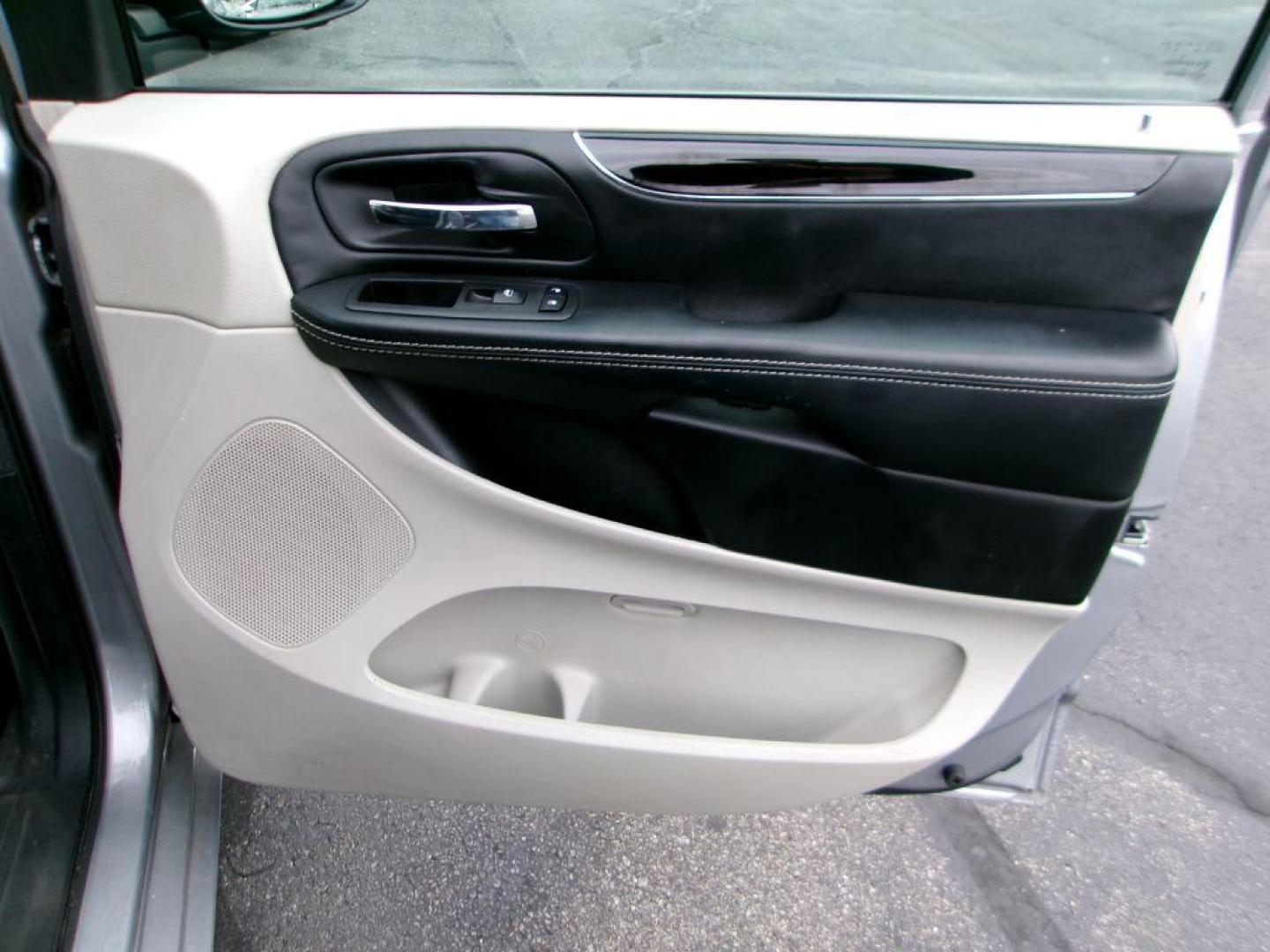 2018 SILVER DODGE GRAND CARAVAN SXT (2C4RDGCG0JR) with an 3.6L engine, Automatic transmission, located at 501 E. Columbia St., Springfield, OH, 45503, (800) 262-7122, 39.925262, -83.801796 - ***1-Owner***Clean Carfax***Power Doors***Power Lift Gate***Remote Start***Suede and Leather Seating***Serviced and Detailed*** Jay North Auto has offered hand picked vehicles since 1965! Our customer's enjoy a NO pressure buying experience with a small town feel. All of our vehicles get fully - Photo#14