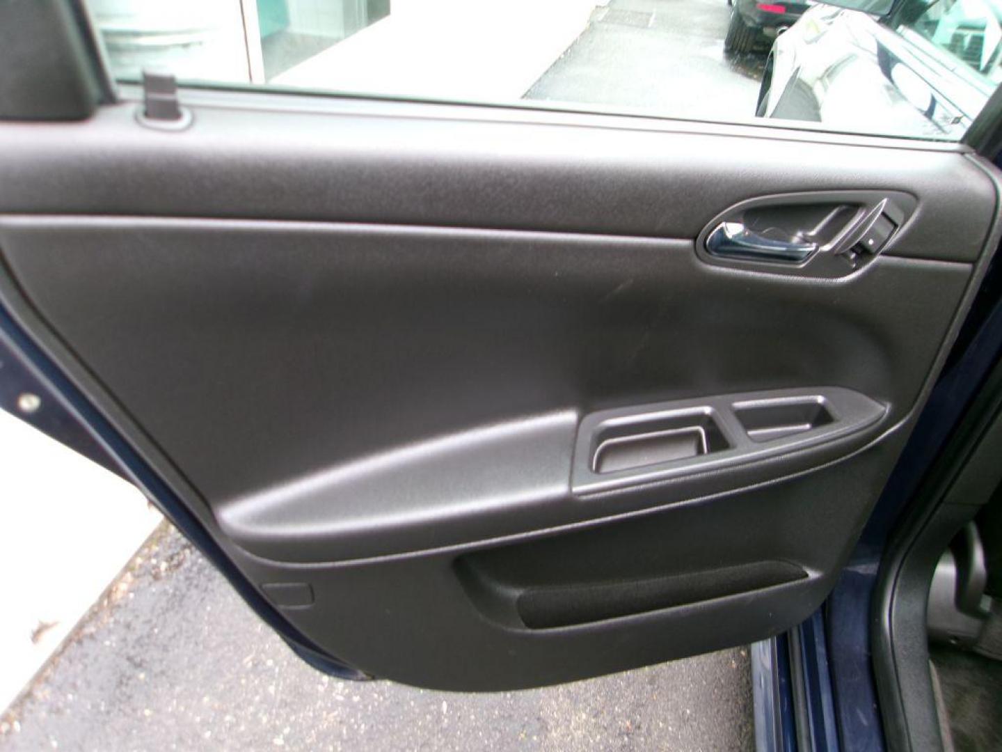 2012 BLUE CHEVROLET IMPALA LTZ (2G1WC5E33C1) with an 3.6L engine, Automatic transmission, located at 501 E. Columbia St., Springfield, OH, 45503, (800) 262-7122, 39.925262, -83.801796 - Photo#11