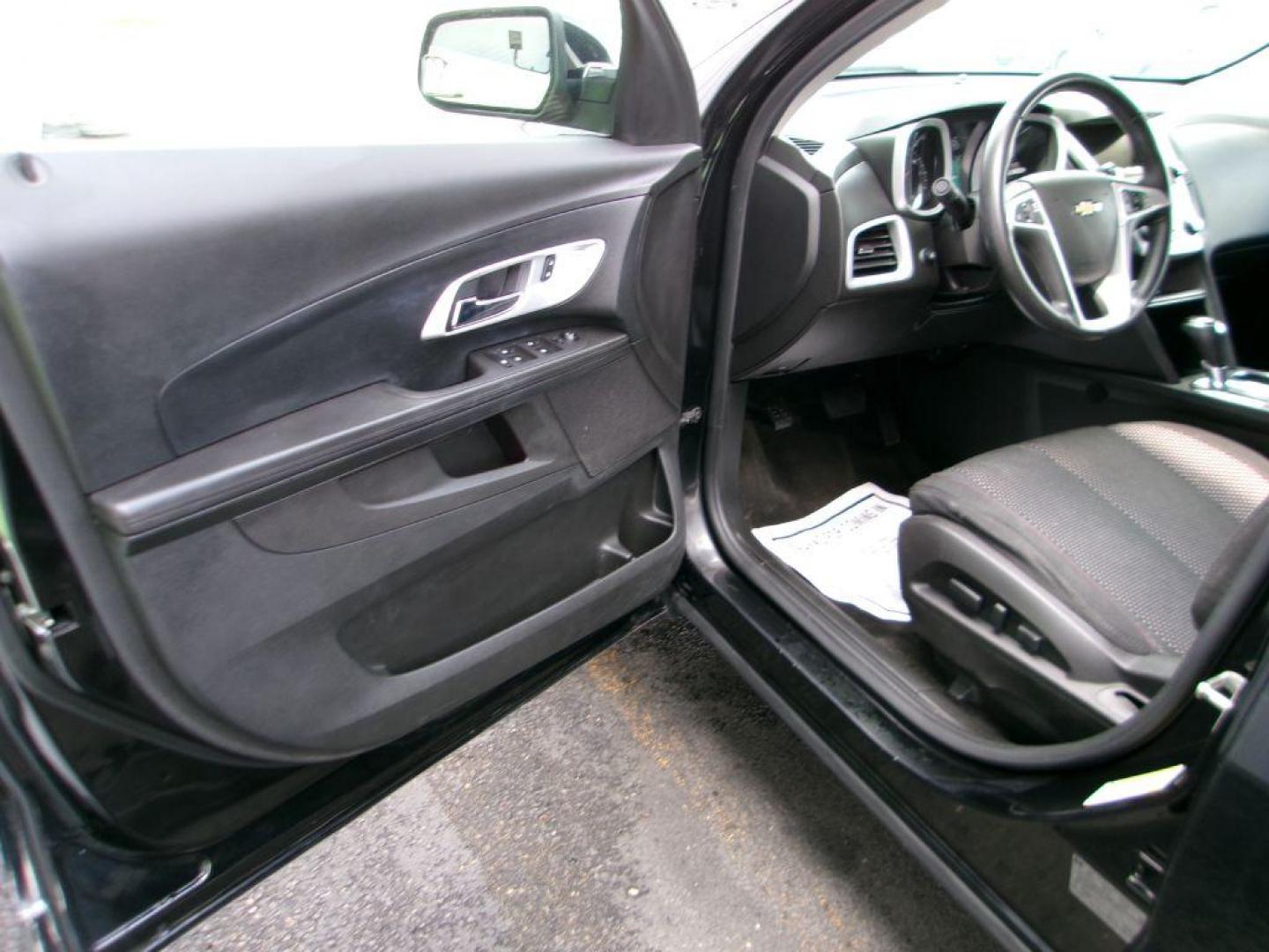 2017 BLACK CHEVROLET EQUINOX LT (2GNFLFEK6H6) with an 2.4L engine, Automatic transmission, located at 501 E. Columbia St., Springfield, OH, 45503, (800) 262-7122, 39.925262, -83.801796 - *** All Wheel Drive *** LT *** Clean CarFax *** Serviced and Detailed *** Remote Start *** New Brakes *** Jay North Auto has offered hand picked vehicles since 1965! Our customer's enjoy a NO pressure buying experience with a small town feel. All of our vehicles get fully inspected and detailed. - Photo#11