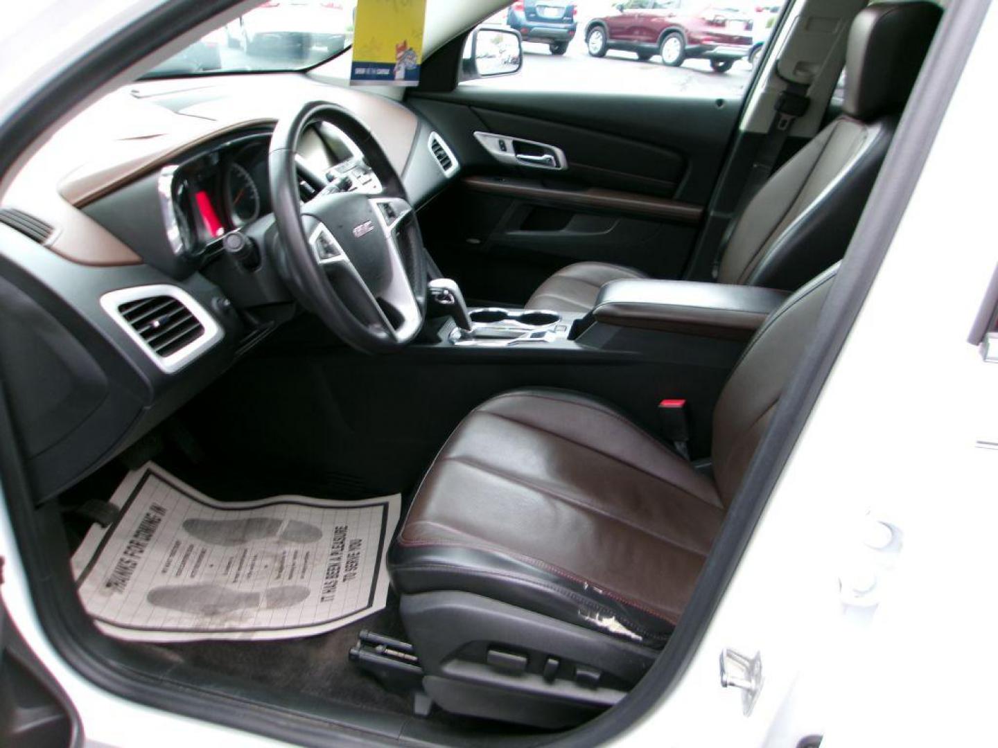 2015 WHITE GMC TERRAIN SLT (2GKFLXEKXF6) with an 2.4L engine, Automatic transmission, located at 501 E. Columbia St., Springfield, OH, 45503, (800) 262-7122, 39.925262, -83.801796 - *** AWD *** Leather *** Moonroof *** SLT *** Pioneer Audio *** Remote Start *** Serviced and Detailed *** Jay North Auto has offered hand picked vehicles since 1965! Our customer's enjoy a NO pressure buying experience with a small town feel. All of our vehicles get fully inspected and detailed - Photo#13