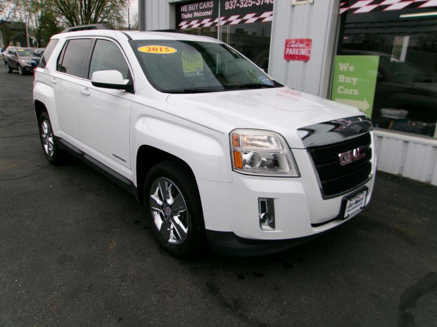 2015 WHITE GMC TERRAIN SLT (2GKFLXEKXF6) with an 2.4L engine, Automatic transmission, located at 501 E. Columbia St., Springfield, OH, 45503, (800) 262-7122, 39.925262, -83.801796 - *** AWD *** Leather *** Moonroof *** SLT *** Pioneer Audio *** Remote Start *** Serviced and Detailed *** Jay North Auto has offered hand picked vehicles since 1965! Our customer's enjoy a NO pressure buying experience with a small town feel. All of our vehicles get fully inspected and detailed - Photo#1
