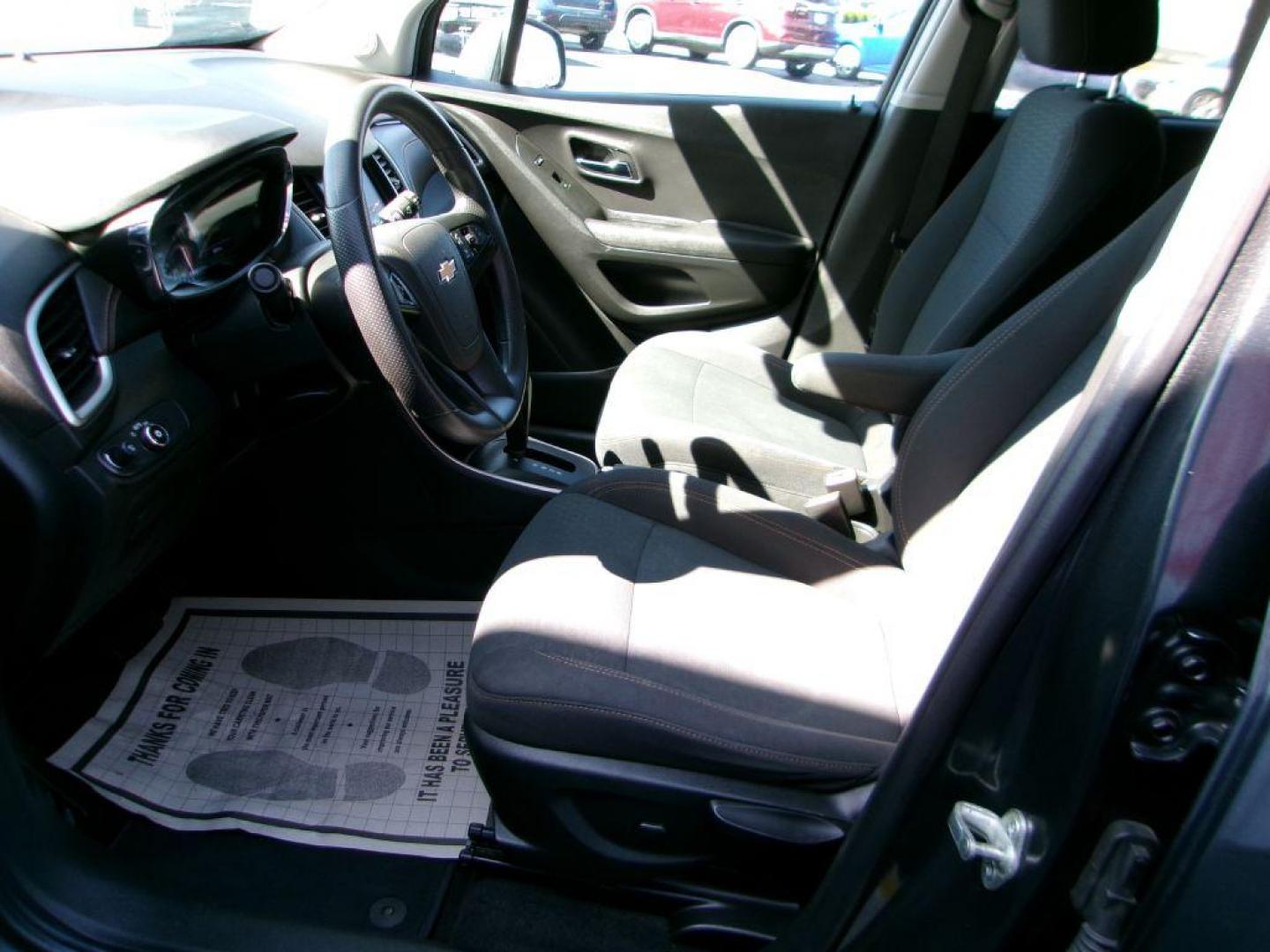 2020 GRAY CHEVROLET TRAX LS (3GNCJKSB0LL) with an 1.4L engine, Automatic transmission, located at 501 E. Columbia St., Springfield, OH, 45503, (800) 262-7122, 39.925262, -83.801796 - Photo#11