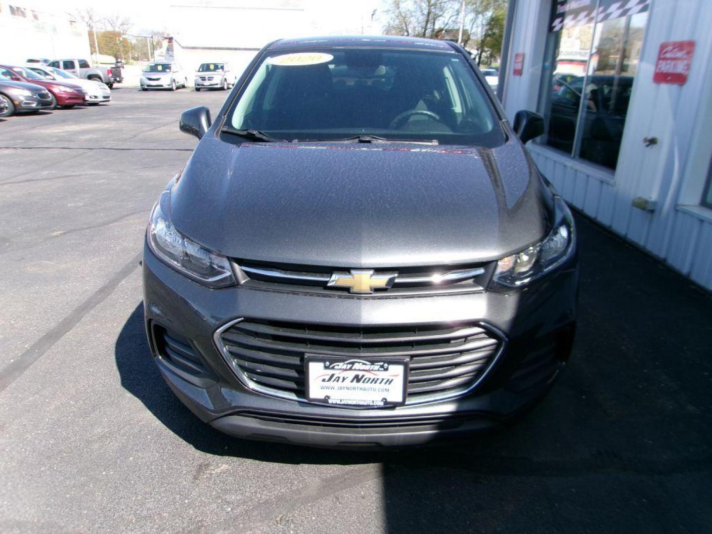 2020 GRAY CHEVROLET TRAX LS (3GNCJKSB0LL) with an 1.4L engine, Automatic transmission, located at 501 E. Columbia St., Springfield, OH, 45503, (800) 262-7122, 39.925262, -83.801796 - Photo#2