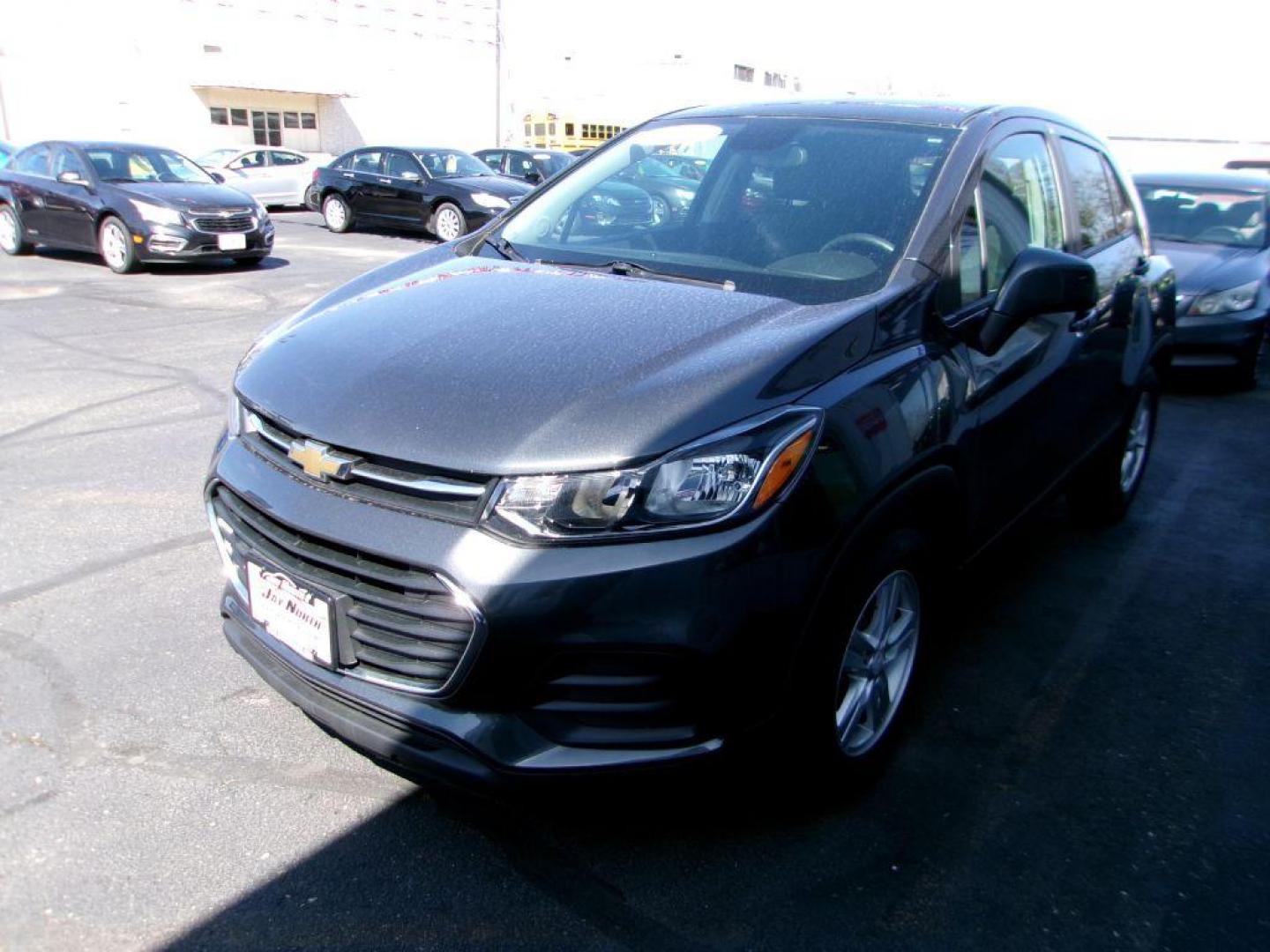2020 GRAY CHEVROLET TRAX LS (3GNCJKSB0LL) with an 1.4L engine, Automatic transmission, located at 501 E. Columbia St., Springfield, OH, 45503, (800) 262-7122, 39.925262, -83.801796 - Photo#3