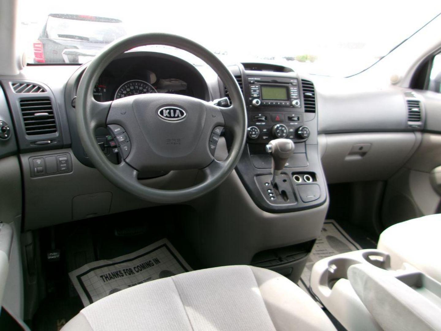 2011 WHITE KIA SEDONA LX (KNDMG4C74B6) with an 3.5L engine, Automatic transmission, located at 501 E. Columbia St., Springfield, OH, 45503, (800) 262-7122, 39.925262, -83.801796 - Photo#9