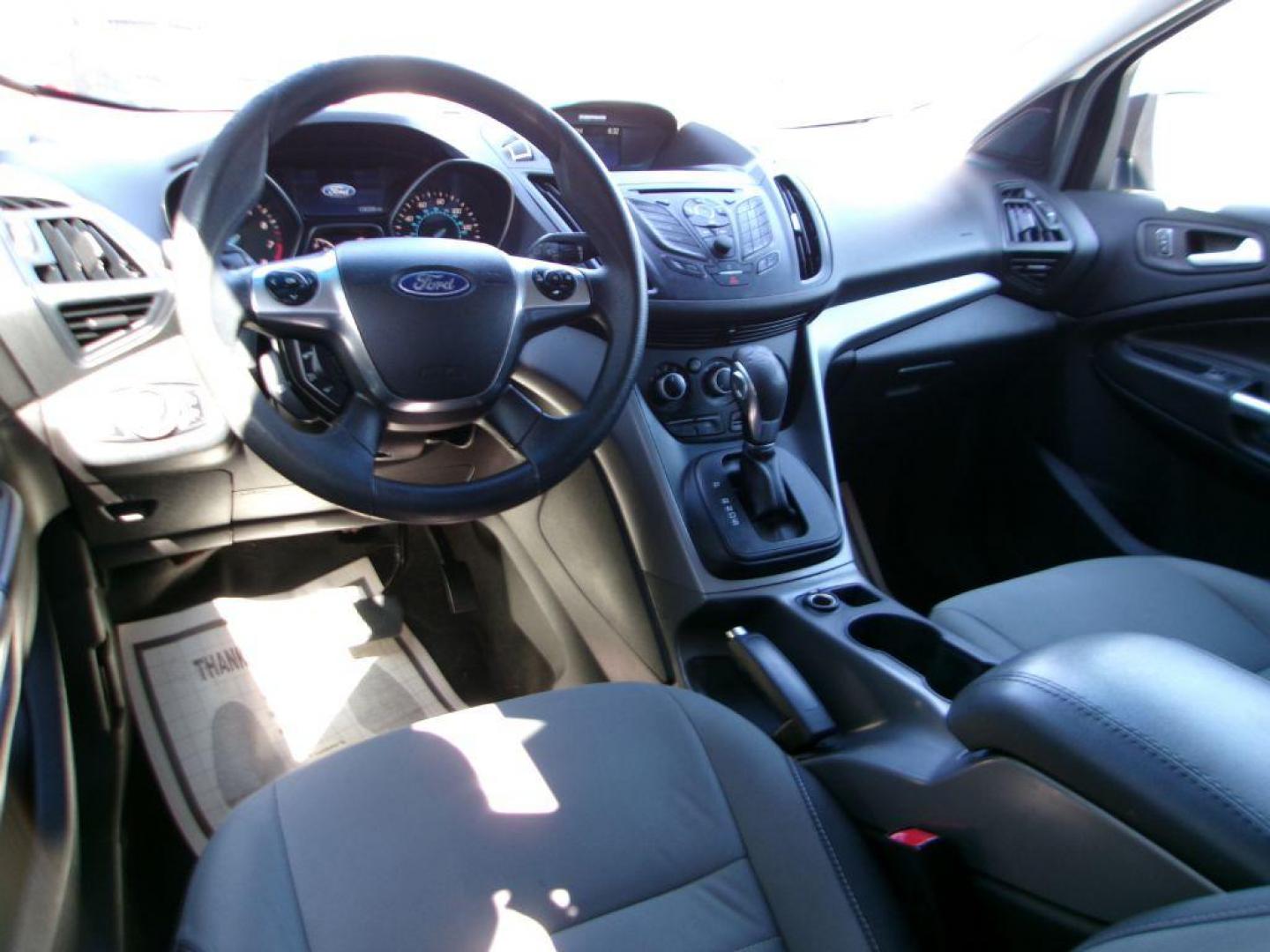 2015 BLACK FORD ESCAPE SE (1FMCU0G72FU) with an 2.5L engine, Automatic transmission, located at 501 E. Columbia St., Springfield, OH, 45503, (800) 262-7122, 39.925262, -83.801796 - ***New Tires***New Front and Rear Brake Pads and Rotors***New Battery***New Spark Plugs***Serviced and Detailed*** Jay North Auto has offered hand picked vehicles since 1965! Our customer's enjoy a NO pressure buying experience with a small town feel. All of our vehicles get fully inspected an - Photo#9