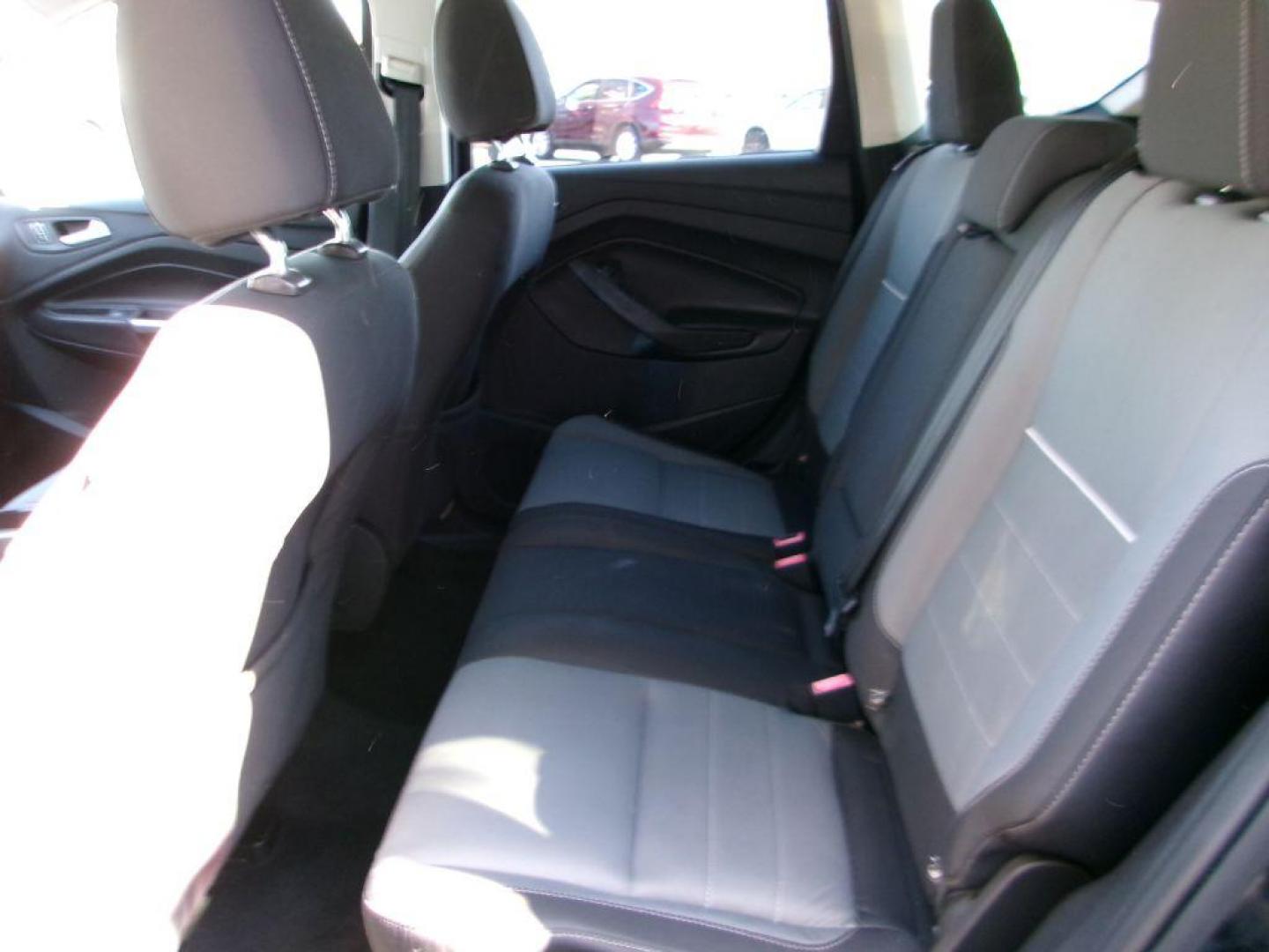 2015 BLACK FORD ESCAPE SE (1FMCU0G72FU) with an 2.5L engine, Automatic transmission, located at 501 E. Columbia St., Springfield, OH, 45503, (800) 262-7122, 39.925262, -83.801796 - ***New Tires***New Front and Rear Brake Pads and Rotors***New Battery***New Spark Plugs***Serviced and Detailed*** Jay North Auto has offered hand picked vehicles since 1965! Our customer's enjoy a NO pressure buying experience with a small town feel. All of our vehicles get fully inspected an - Photo#11