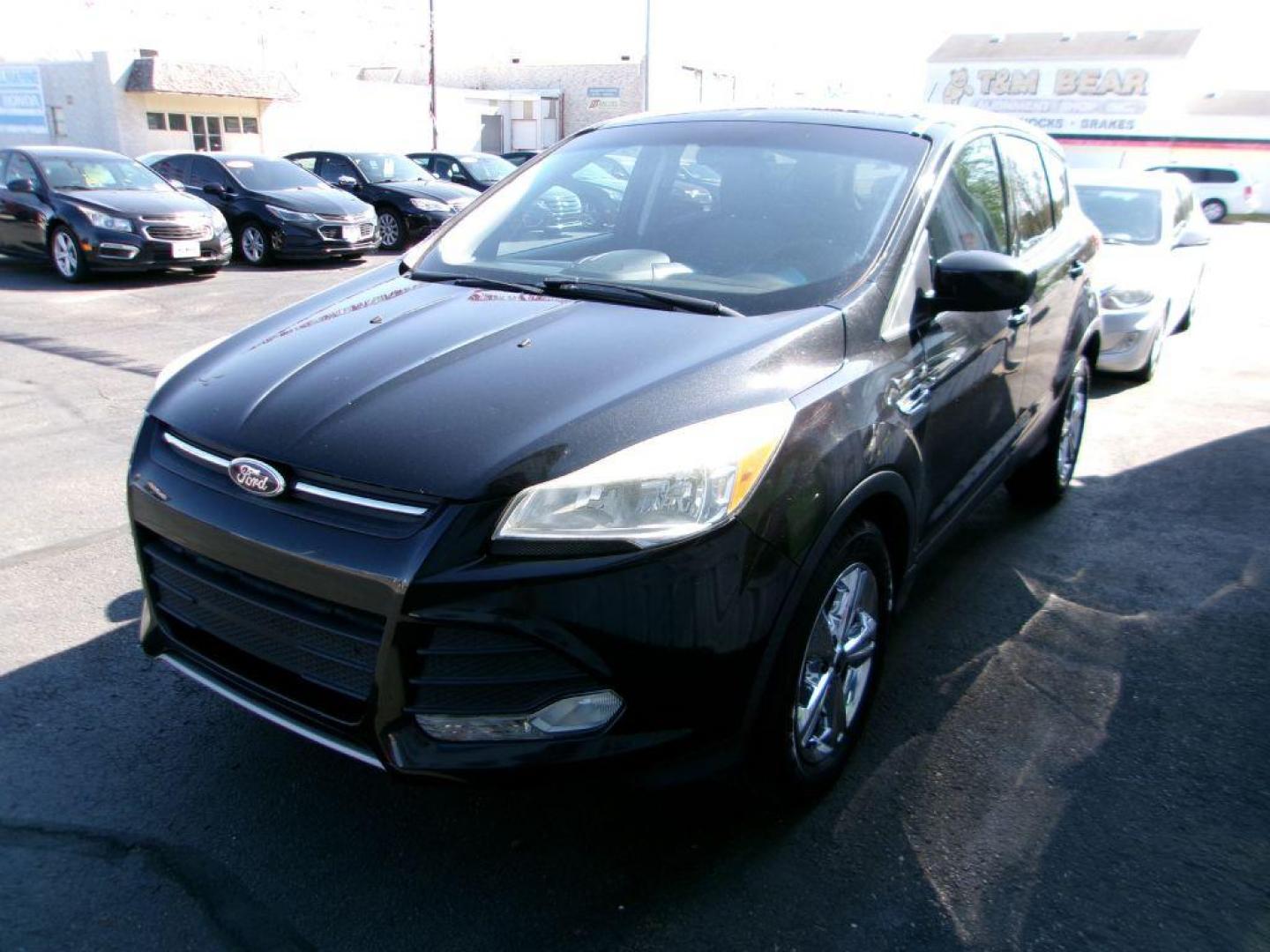 2015 BLACK FORD ESCAPE SE (1FMCU0G72FU) with an 2.5L engine, Automatic transmission, located at 501 E. Columbia St., Springfield, OH, 45503, (800) 262-7122, 39.925262, -83.801796 - ***New Tires***New Front and Rear Brake Pads and Rotors***New Battery***New Spark Plugs***Serviced and Detailed*** Jay North Auto has offered hand picked vehicles since 1965! Our customer's enjoy a NO pressure buying experience with a small town feel. All of our vehicles get fully inspected an - Photo#6