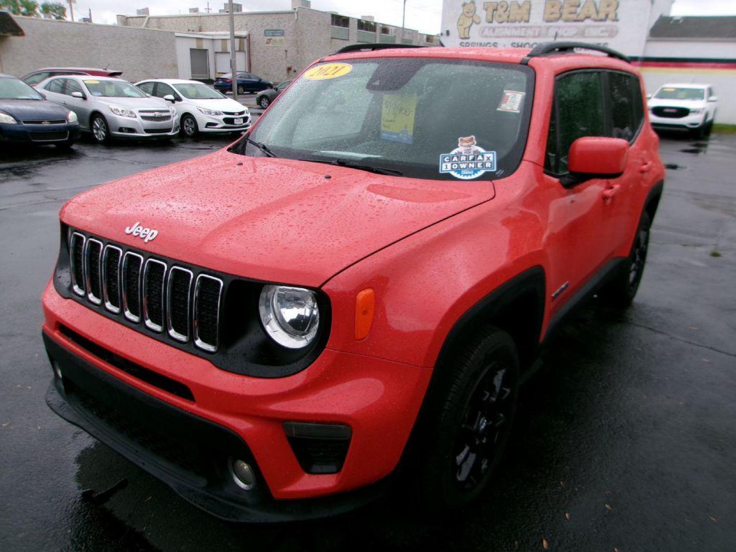 2021 ORANGE JEEP RENEGADE LATITUDE (ZACNJDBB0MP) with an 2.4L engine, Automatic transmission, located at 501 E. Columbia St., Springfield, OH, 45503, (800) 262-7122, 39.925262, -83.801796 - *** 1 Owner *** Clean CarFax w/ good service history *** Latitude 4wd *** NICE *** Serviced and Detailed *** Jay North Auto has offered hand picked vehicles since 1965! Our customer's enjoy a NO pressure buying experience with a small town feel. All of our vehicles get fully inspected and detai - Photo#3
