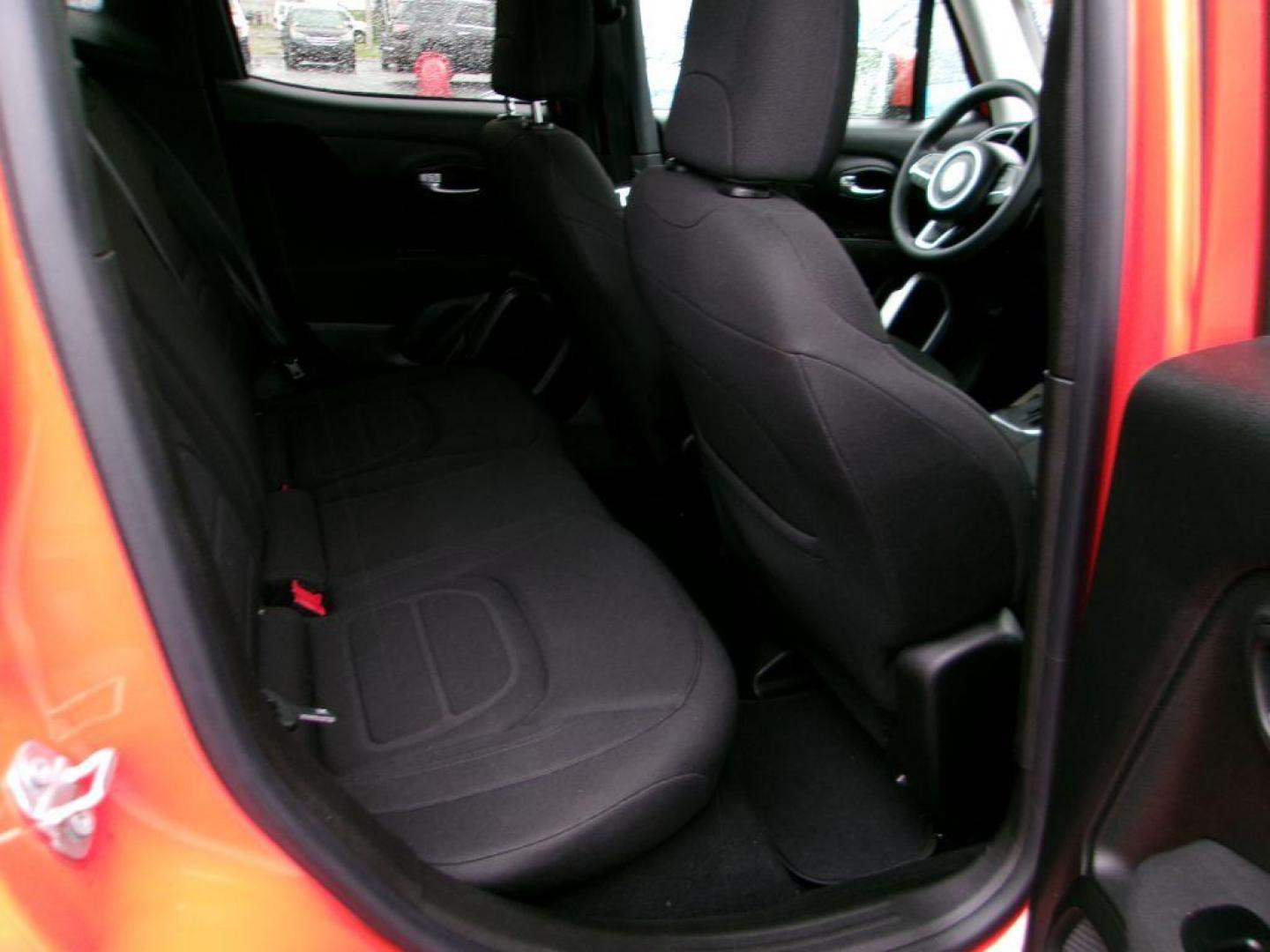 2021 ORANGE JEEP RENEGADE LATITUDE (ZACNJDBB0MP) with an 2.4L engine, Automatic transmission, located at 501 E. Columbia St., Springfield, OH, 45503, (800) 262-7122, 39.925262, -83.801796 - *** 1 Owner *** Clean CarFax w/ good service history *** Latitude 4wd *** NICE *** Serviced and Detailed *** Jay North Auto has offered hand picked vehicles since 1965! Our customer's enjoy a NO pressure buying experience with a small town feel. All of our vehicles get fully inspected and detai - Photo#12