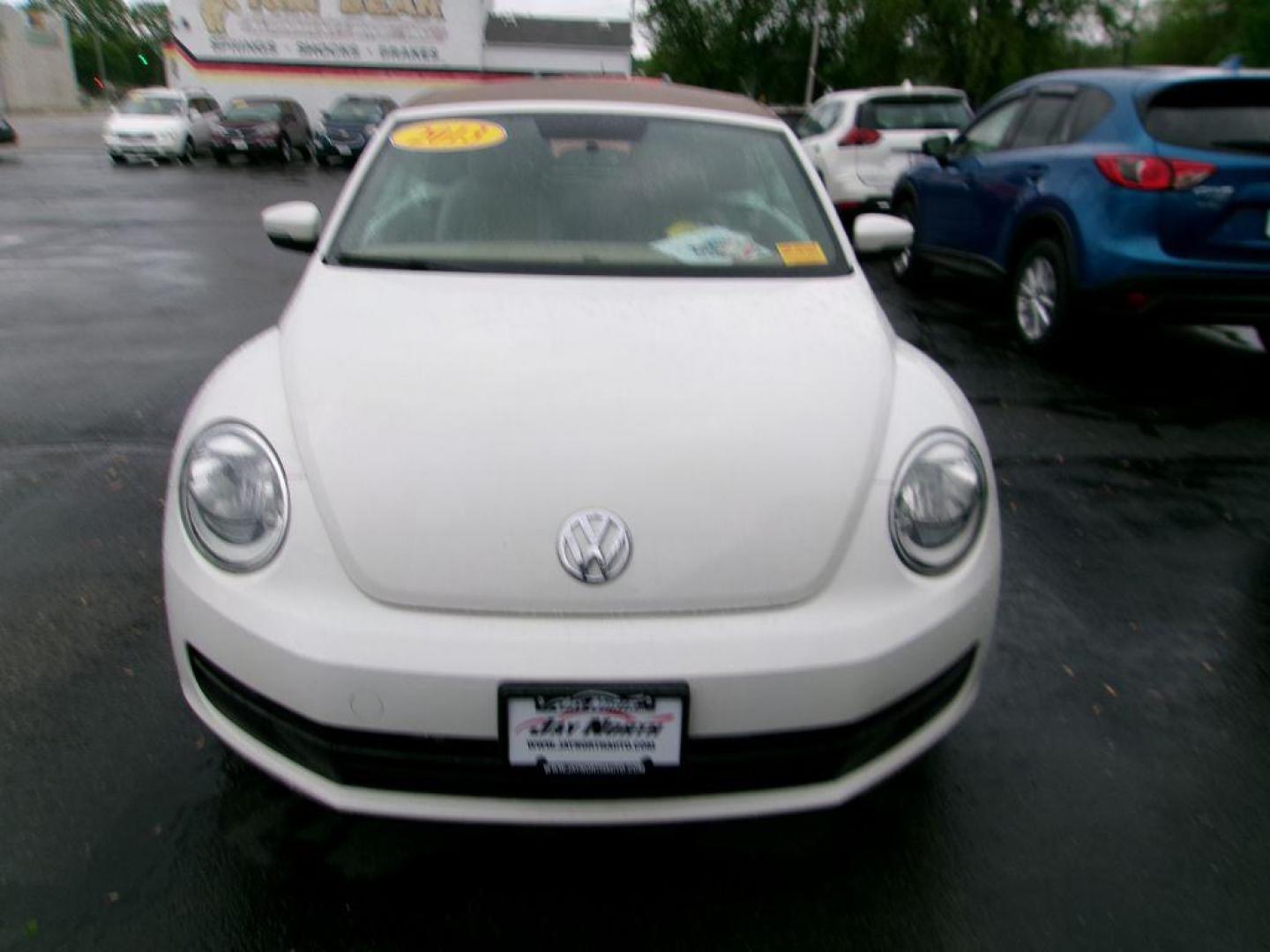 2013 WHITE VOLKSWAGEN BEETLE 2.5 (3VW5P7AT7DM) with an 2.5L engine, Automatic transmission, located at 501 E. Columbia St., Springfield, OH, 45503, (800) 262-7122, 39.925262, -83.801796 - *** 1 Owner *** Serviced and Deatiled *** Leather *** Push Button Start *** Jay North Auto has offered hand picked vehicles since 1965! Our customer's enjoy a NO pressure buying experience with a small town feel. All of our vehicles get fully inspected and detailed. We are a preferred dealer fo - Photo#1