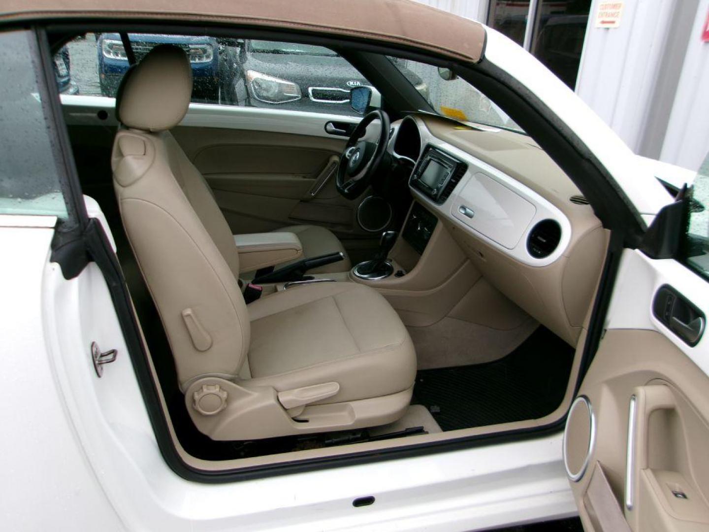 2013 WHITE VOLKSWAGEN BEETLE 2.5 (3VW5P7AT7DM) with an 2.5L engine, Automatic transmission, located at 501 E. Columbia St., Springfield, OH, 45503, (800) 262-7122, 39.925262, -83.801796 - *** 1 Owner *** Serviced and Deatiled *** Leather *** Push Button Start *** Jay North Auto has offered hand picked vehicles since 1965! Our customer's enjoy a NO pressure buying experience with a small town feel. All of our vehicles get fully inspected and detailed. We are a preferred dealer fo - Photo#6