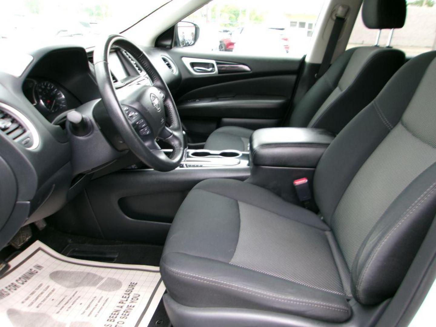 2019 WHITE NISSAN PATHFINDER SV (5N1DR2MN2KC) with an 3.5L engine, Continuously Variable transmission, located at 501 E. Columbia St., Springfield, OH, 45503, (800) 262-7122, 39.925262, -83.801796 - *** New Tires *** New Brakes *** SV *** Clean CarFax *** FWD *** Third Row Seating *** V6 *** Serviced and Detailed *** New Motor / Trans Mounts *** Tune Up *** NICE *** Jay North Auto has offered hand picked vehicles since 1965! Our customer's enjoy a NO pressure buying experience with a small - Photo#8
