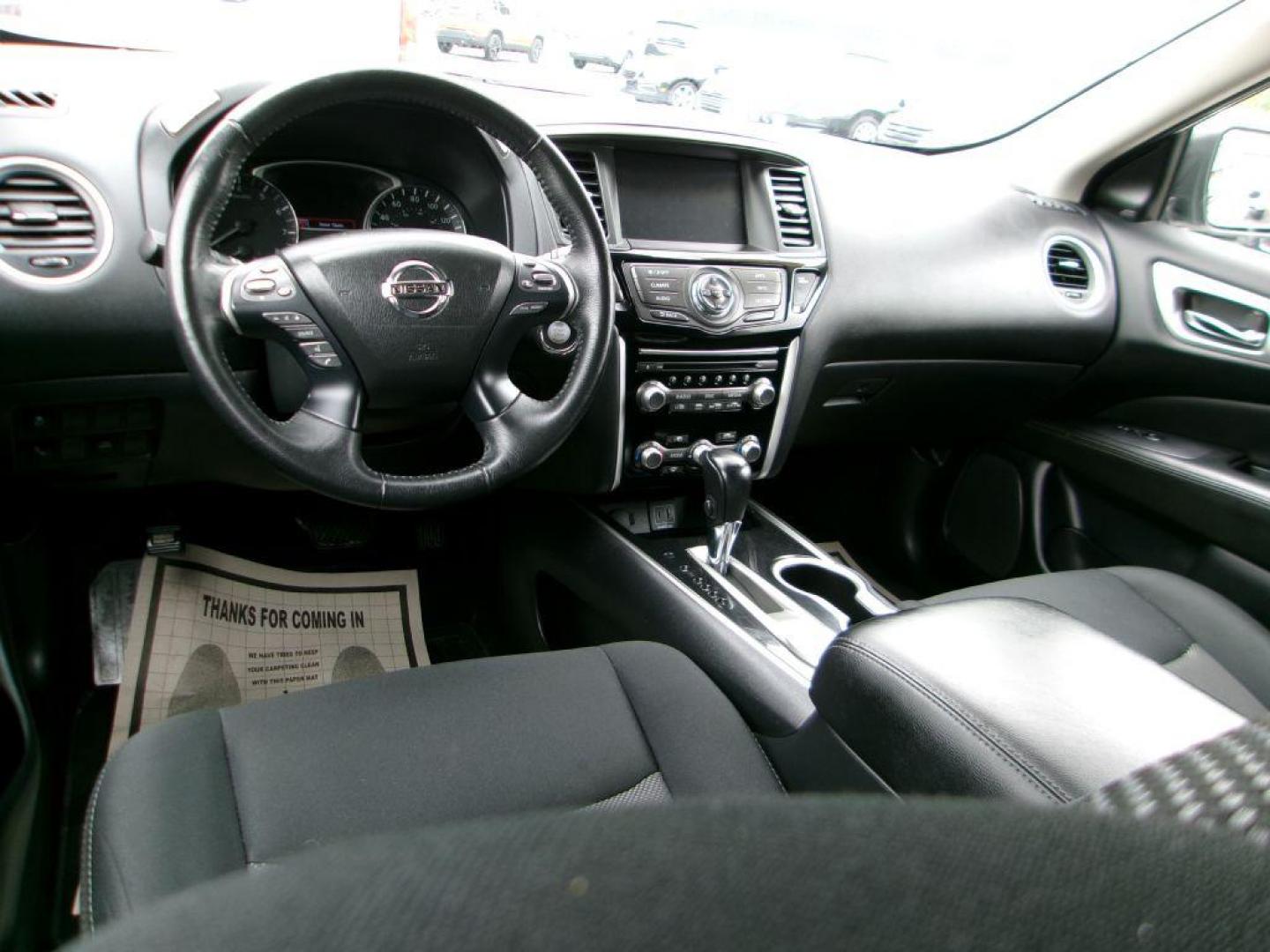 2019 WHITE NISSAN PATHFINDER SV (5N1DR2MN2KC) with an 3.5L engine, Continuously Variable transmission, located at 501 E. Columbia St., Springfield, OH, 45503, (800) 262-7122, 39.925262, -83.801796 - *** New Tires *** New Brakes *** SV *** Clean CarFax *** FWD *** Third Row Seating *** V6 *** Serviced and Detailed *** New Motor / Trans Mounts *** Tune Up *** NICE *** Jay North Auto has offered hand picked vehicles since 1965! Our customer's enjoy a NO pressure buying experience with a small - Photo#9