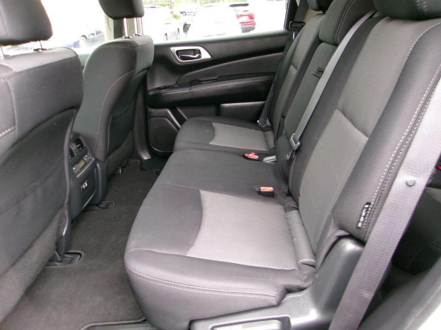 2019 WHITE NISSAN PATHFINDER SV (5N1DR2MN2KC) with an 3.5L engine, Continuously Variable transmission, located at 501 E. Columbia St., Springfield, OH, 45503, (800) 262-7122, 39.925262, -83.801796 - *** New Tires *** New Brakes *** SV *** Clean CarFax *** FWD *** Third Row Seating *** V6 *** Serviced and Detailed *** New Motor / Trans Mounts *** Tune Up *** NICE *** Jay North Auto has offered hand picked vehicles since 1965! Our customer's enjoy a NO pressure buying experience with a small - Photo#11