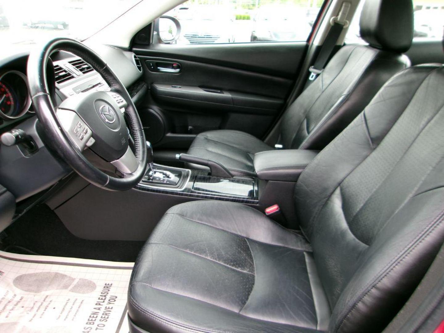 2010 RED MAZDA 6 S GRAND TOURING (1YVHZ8CB9A5) with an 3.7L engine, Automatic transmission, located at 501 E. Columbia St., Springfield, OH, 45503, (800) 262-7122, 39.925262, -83.801796 - ***1-Owner***Clean Carfax***33 Service Records on Carfax***3.7L V6***Leather Seating***Sunroof***Bose Sound System***Super Clean!***Serviced and Detailed*** Jay North Auto has offered hand picked vehicles since 1965! Our customer's enjoy a NO pressure buying experience with a small town feel. Al - Photo#8