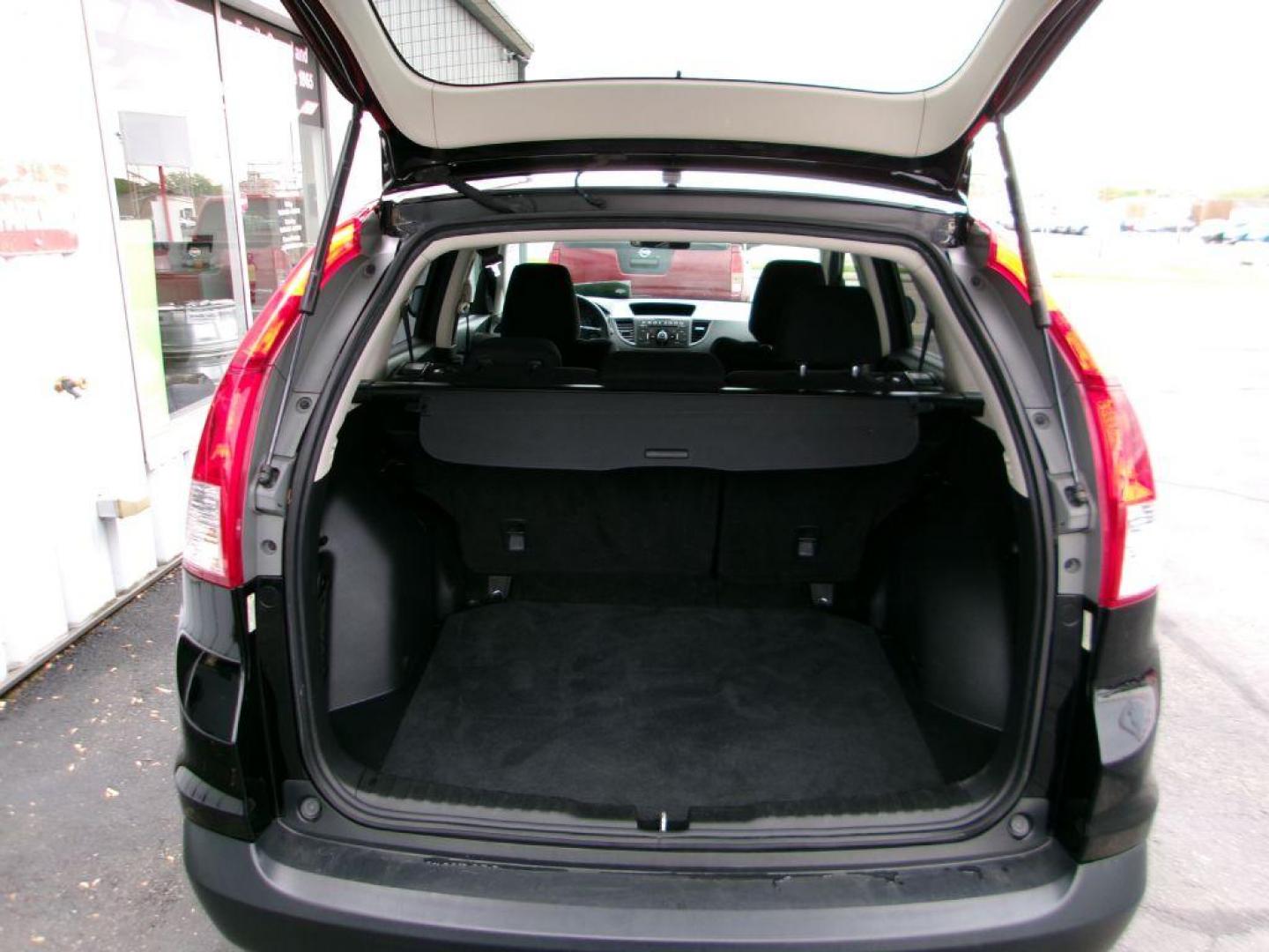 2013 BLACK HONDA CR-V EX (2HKRM4H56DH) with an 2.4L engine, Automatic transmission, located at 501 E. Columbia St., Springfield, OH, 45503, (800) 262-7122, 39.925262, -83.801796 - *** EX *** AWD *** Moonroof *** Back Up Camera *** Serviced and Detailed *** 2.4L *** NICE *** Jay North Auto has offered hand picked vehicles since 1965! Our customer's enjoy a NO pressure buying experience with a small town feel. All of our vehicles get fully inspected and detailed. We are a - Photo#6