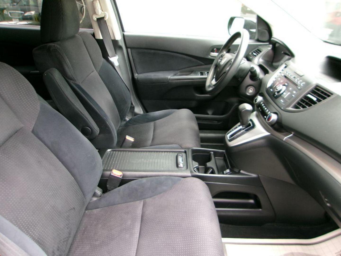 2013 BLACK HONDA CR-V EX (2HKRM4H56DH) with an 2.4L engine, Automatic transmission, located at 501 E. Columbia St., Springfield, OH, 45503, (800) 262-7122, 39.925262, -83.801796 - *** EX *** AWD *** Moonroof *** Back Up Camera *** Serviced and Detailed *** 2.4L *** NICE *** Jay North Auto has offered hand picked vehicles since 1965! Our customer's enjoy a NO pressure buying experience with a small town feel. All of our vehicles get fully inspected and detailed. We are a - Photo#17