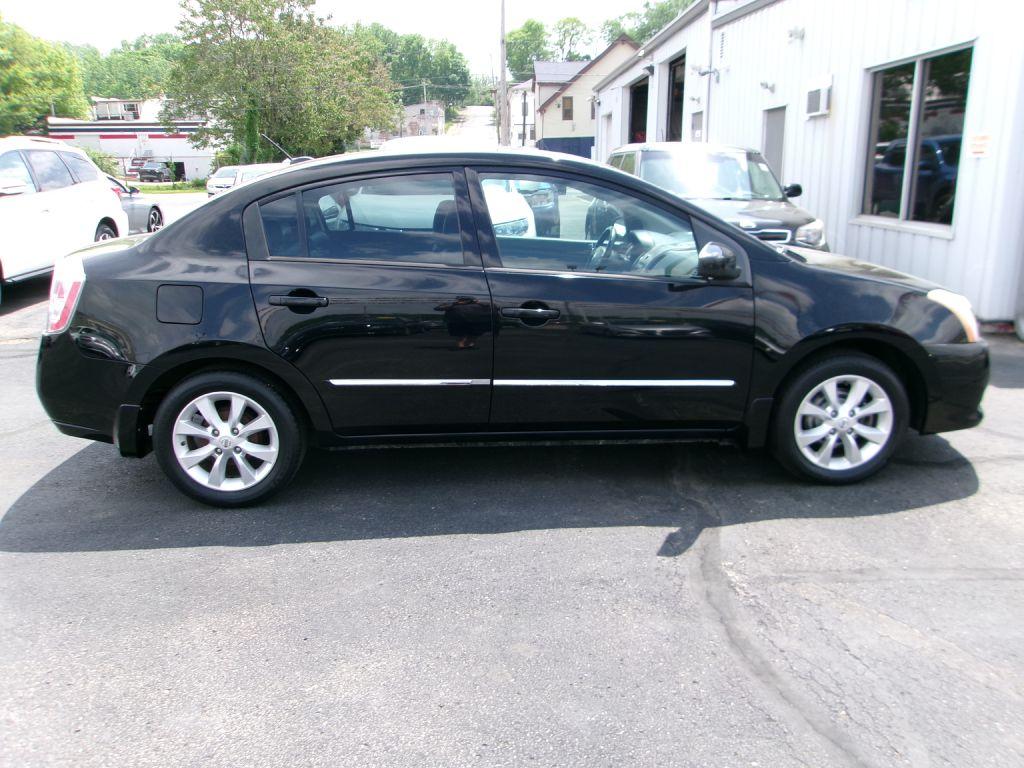 photo of 2010 NISSAN SENTRA 2.0 SL