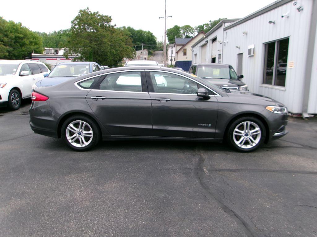 photo of 2018 FORD FUSION SE HYBRID