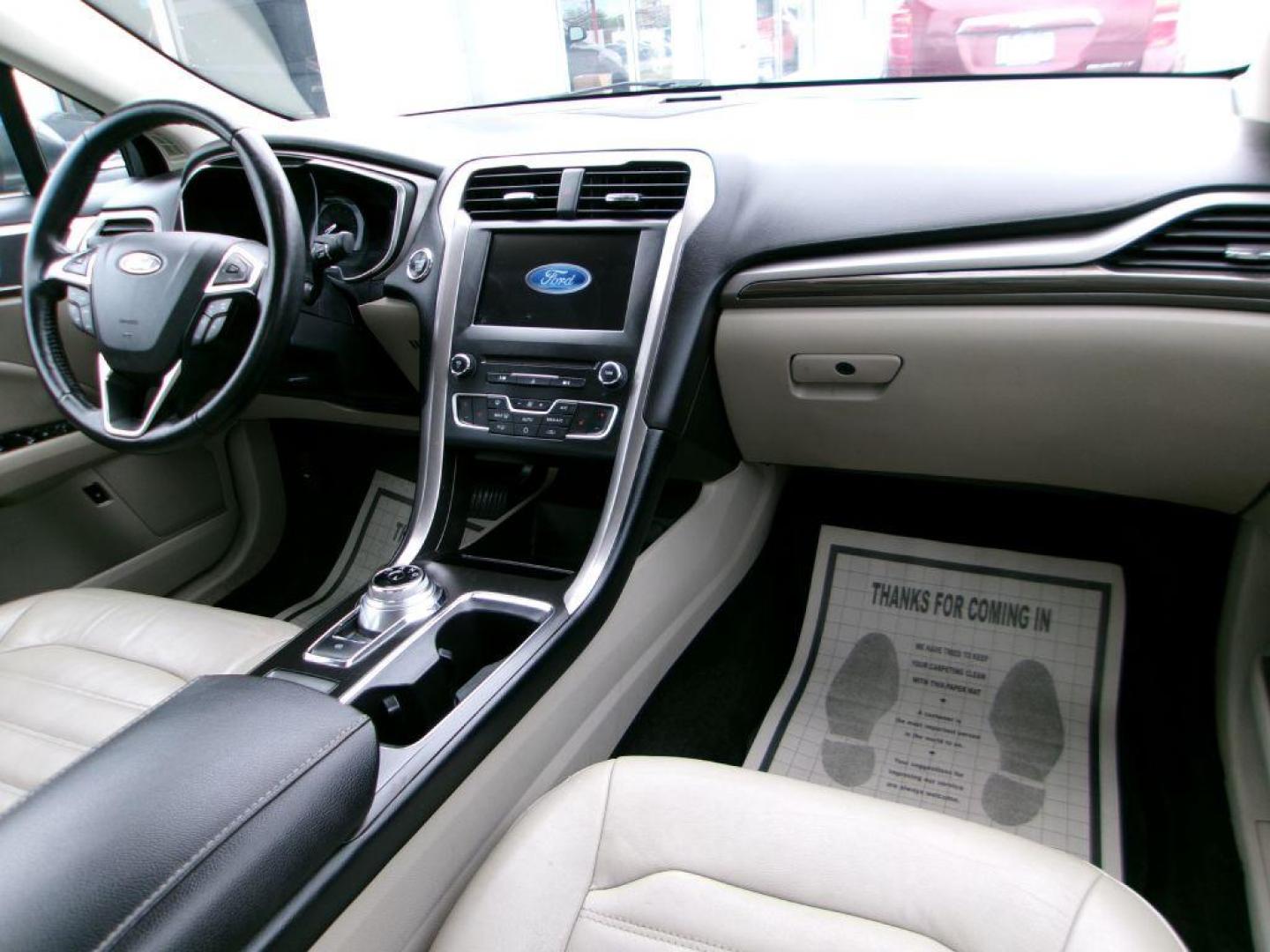 2018 GRAY FORD FUSION SE HYBRID (3FA6P0LU5JR) with an 2.0L engine, Continuously Variable transmission, located at 501 E. Columbia St., Springfield, OH, 45503, (800) 262-7122, 39.925262, -83.801796 - *** Leather *** Back Up Camera *** SE Hybrid *** Serviced and Detailed *** Clean CarFax with 21 Service Records *** Alloy Wheels *** Jay North Auto has offered hand picked vehicles since 1965! Our customer's enjoy a NO pressure buying experience with a small town feel. All of our vehicles get f - Photo#17