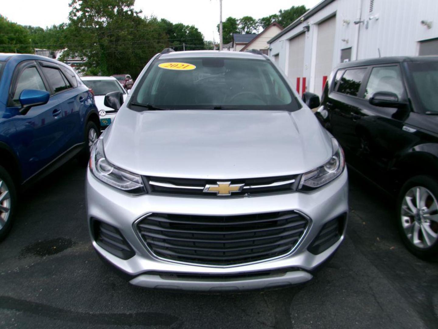 2021 SILVER CHEVROLET TRAX 1LT (KL7CJLSB6MB) with an 1.4L engine, Automatic transmission, located at 501 E. Columbia St., Springfield, OH, 45503, (800) 262-7122, 39.925262, -83.801796 - *** New Turbo *** New Converter *** Tune Up *** 1 Owner *** Remote Start *** LT *** Serviced and Detailed *** FWD *** Jay North Auto has offered hand picked vehicles since 1965! Our customer's enjoy a NO pressure buying experience with a small town feel. All of our vehicles get fully inspected - Photo#2