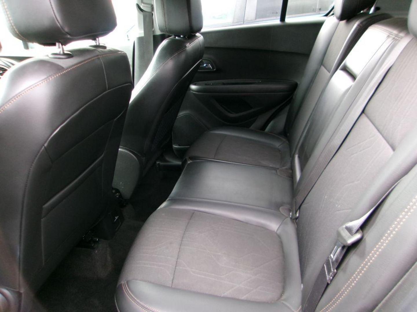 2021 SILVER CHEVROLET TRAX 1LT (KL7CJLSB6MB) with an 1.4L engine, Automatic transmission, located at 501 E. Columbia St., Springfield, OH, 45503, (800) 262-7122, 39.925262, -83.801796 - *** New Turbo *** New Converter *** Tune Up *** 1 Owner *** Remote Start *** LT *** Serviced and Detailed *** FWD *** Jay North Auto has offered hand picked vehicles since 1965! Our customer's enjoy a NO pressure buying experience with a small town feel. All of our vehicles get fully inspected - Photo#9