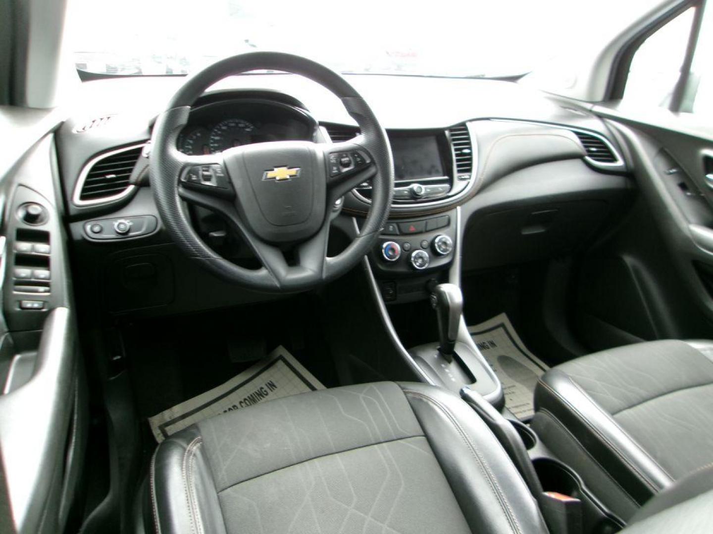 2021 SILVER CHEVROLET TRAX 1LT (KL7CJLSB6MB) with an 1.4L engine, Automatic transmission, located at 501 E. Columbia St., Springfield, OH, 45503, (800) 262-7122, 39.925262, -83.801796 - *** New Turbo *** New Converter *** Tune Up *** 1 Owner *** Remote Start *** LT *** Serviced and Detailed *** FWD *** Jay North Auto has offered hand picked vehicles since 1965! Our customer's enjoy a NO pressure buying experience with a small town feel. All of our vehicles get fully inspected - Photo#10