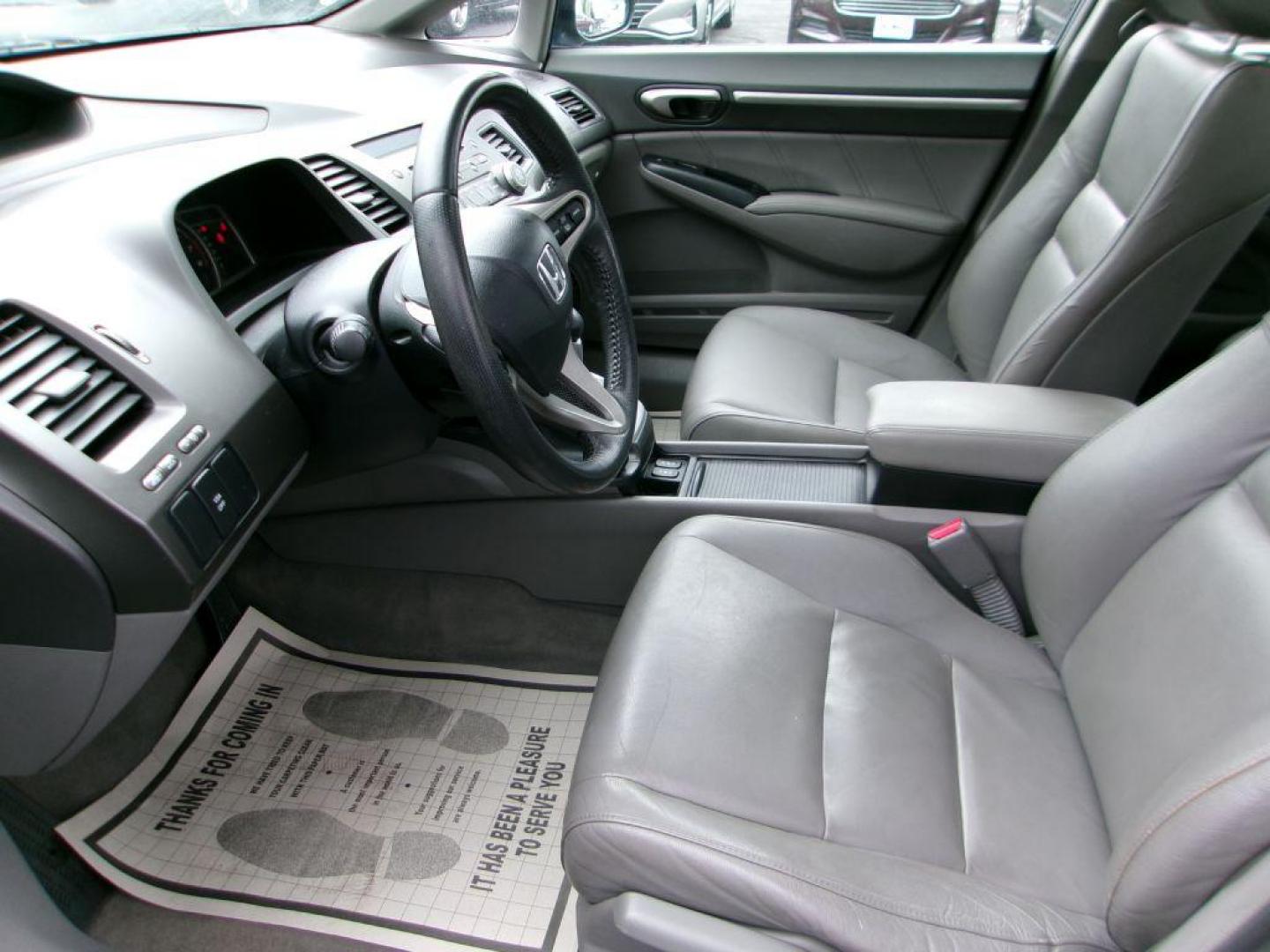 2011 BLUE HONDA CIVIC EXL (19XFA1F98BE) with an 1.8L engine, Automatic transmission, located at 501 E. Columbia St., Springfield, OH, 45503, (800) 262-7122, 39.925262, -83.801796 - ***New Front and Rear Pads and Rotors***New Battery***EXL***Leather Seating***Sunroof***Serviced and Detailed*** Jay North Auto has offered hand picked vehicles since 1965! Our customer's enjoy a NO pressure buying experience with a small town feel. All of our vehicles get fully inspected and de - Photo#9
