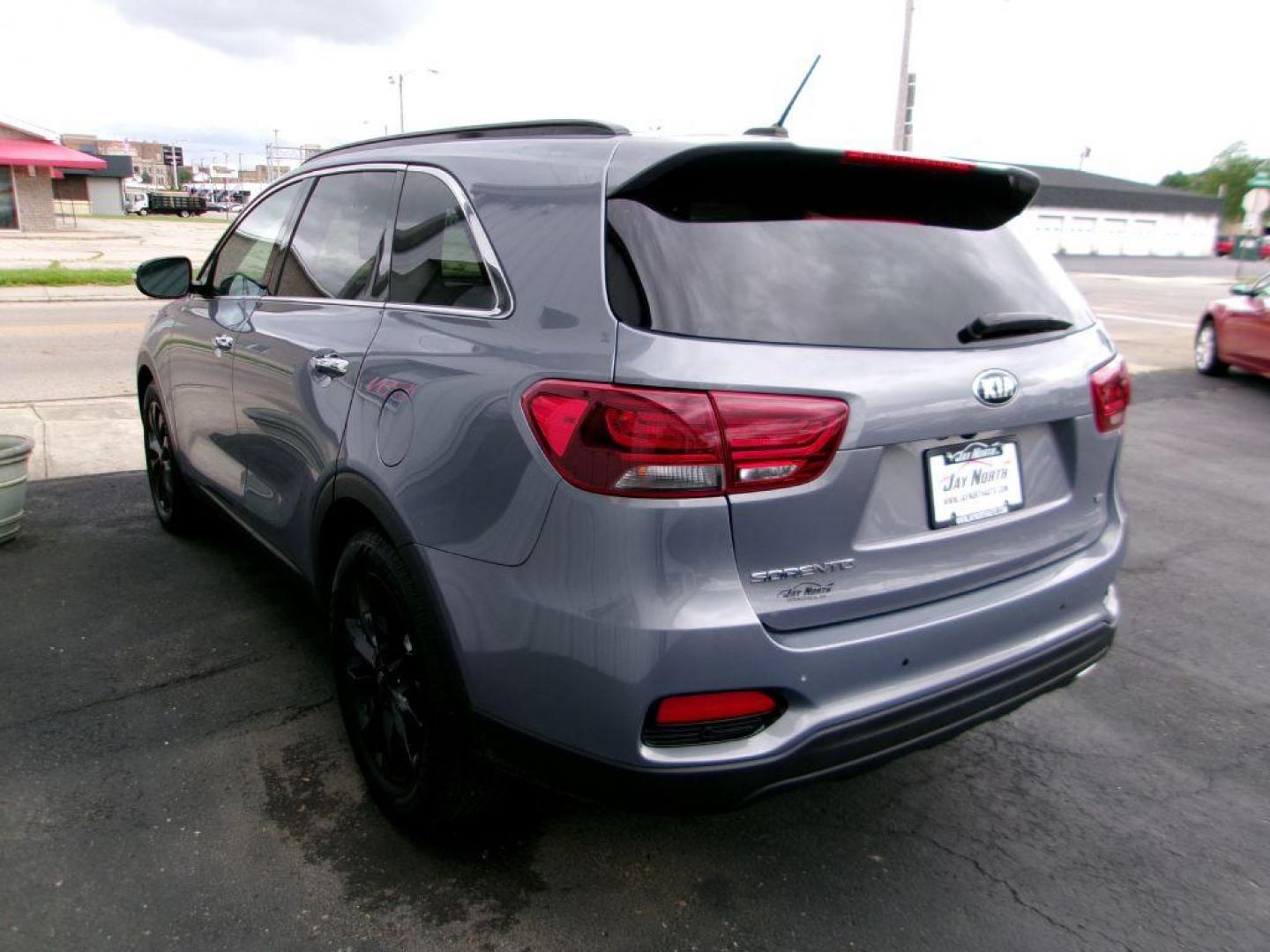 2020 GRAY KIA SORENTO S (5XYPG4A56LG) with an 3.3L engine, Automatic transmission, located at 501 E. Columbia St., Springfield, OH, 45503, (800) 262-7122, 39.925262, -83.801796 - ***1-Owner***New Front and Rear Brake Pads and Rotors***New Spark Plugs***3.3L V6***Serviced and Detailed*** Jay North Auto has offered hand picked vehicles since 1965! Our customer's enjoy a NO pressure buying experience with a small town feel. All of our vehicles get fully inspected and detail - Photo#5