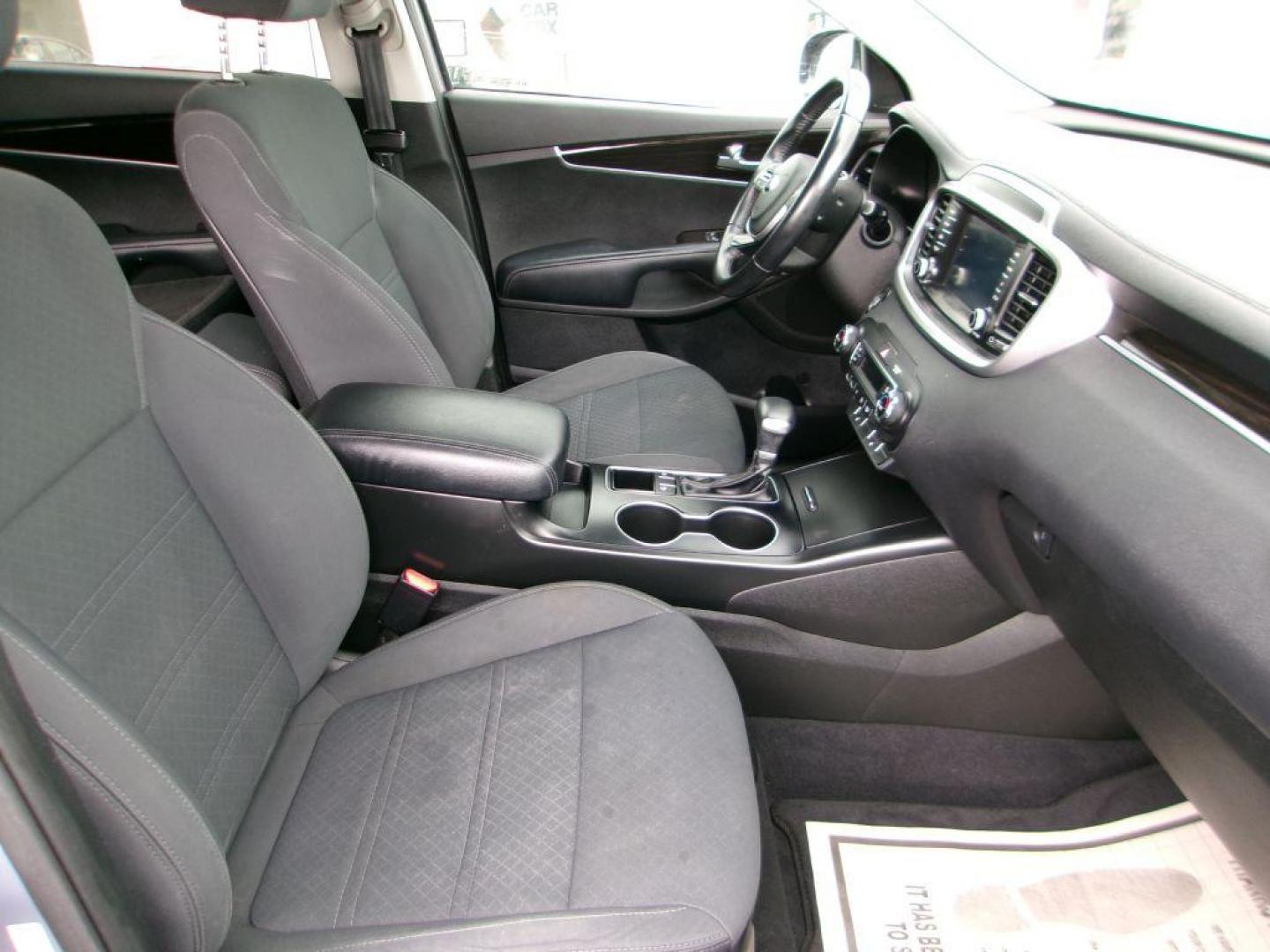 2020 GRAY KIA SORENTO S (5XYPG4A56LG) with an 3.3L engine, Automatic transmission, located at 501 E. Columbia St., Springfield, OH, 45503, (800) 262-7122, 39.925262, -83.801796 - ***1-Owner***New Front and Rear Brake Pads and Rotors***New Spark Plugs***3.3L V6***Serviced and Detailed*** Jay North Auto has offered hand picked vehicles since 1965! Our customer's enjoy a NO pressure buying experience with a small town feel. All of our vehicles get fully inspected and detail - Photo#17