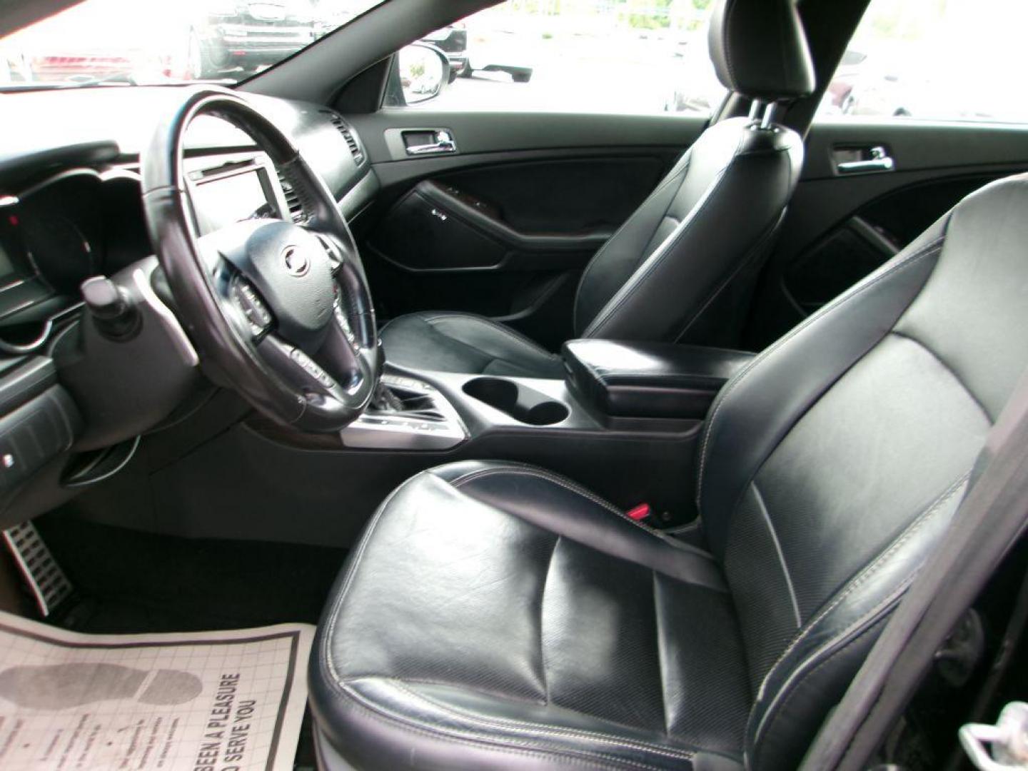 2013 BLACK KIA OPTIMA SXL (5XXGR4A6XDG) , Automatic transmission, located at 501 E. Columbia St., Springfield, OH, 45503, (800) 262-7122, 39.925262, -83.801796 - *** Local Trade *** Serviced and Detailed *** Loaded *** SX Premium Touring Package- Panoramic Sunroof- Power Folding Outside Mirrors- Infinity Audio System- UVO Powered by Microsoft- HD Radio Technology- Rear Camera Display- Power Front Passenger's Seat- Driver's Seat Memory- Heated and Cooled Fron - Photo#8