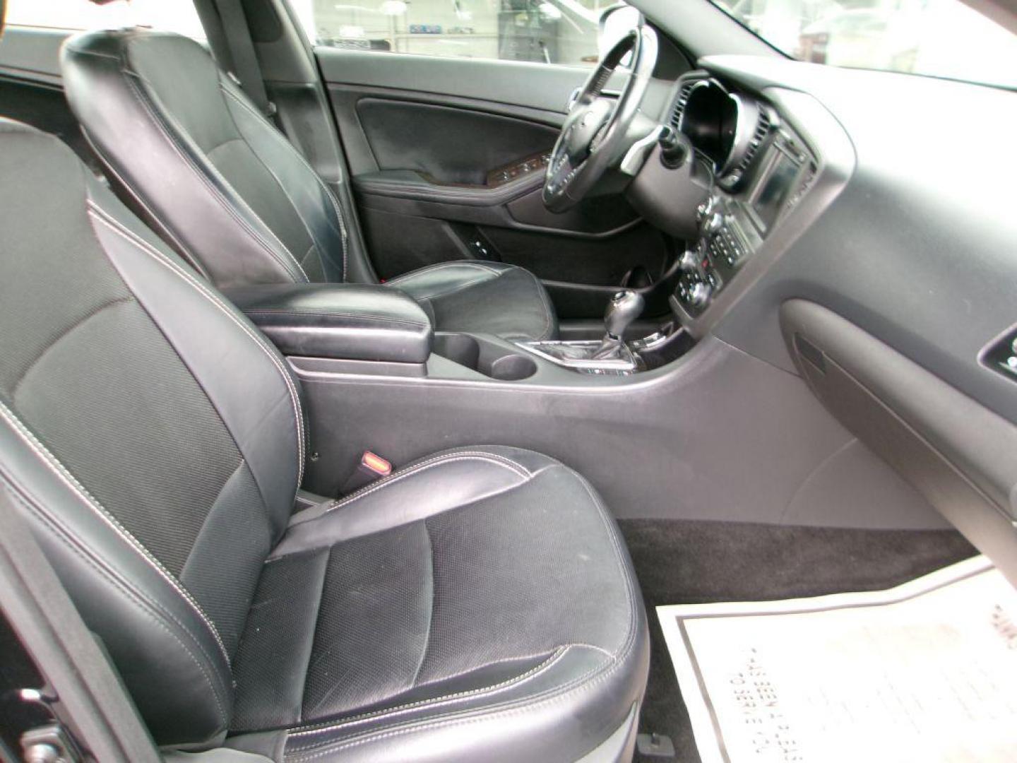2013 BLACK KIA OPTIMA SXL (5XXGR4A6XDG) , Automatic transmission, located at 501 E. Columbia St., Springfield, OH, 45503, (800) 262-7122, 39.925262, -83.801796 - *** Local Trade *** Serviced and Detailed *** Loaded *** SX Premium Touring Package- Panoramic Sunroof- Power Folding Outside Mirrors- Infinity Audio System- UVO Powered by Microsoft- HD Radio Technology- Rear Camera Display- Power Front Passenger's Seat- Driver's Seat Memory- Heated and Cooled Fron - Photo#17