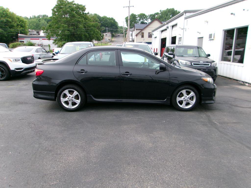 photo of 2011 TOYOTA COROLLA S