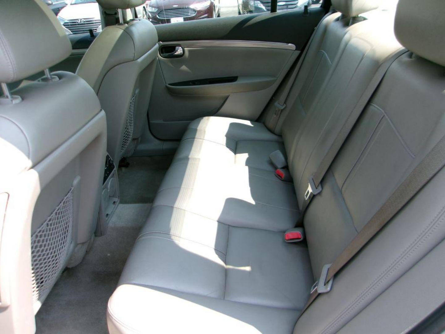 2007 SILVER SATURN AURA XE (1G8ZS57N97F) with an 3.5L engine, Automatic transmission, located at 501 E. Columbia St., Springfield, OH, 45503, (800) 262-7122, 39.925262, -83.801796 - ***Local Trade***Clean Carfax***New Tires***New Front and Rear Break Pads and Rotors***Leather Seating***Sunroof***Serviced and Detailed*** Jay North Auto has offered hand picked vehicles since 1965! Our customer's enjoy a NO pressure buying experience with a small town feel. All of our vehicles - Photo#12