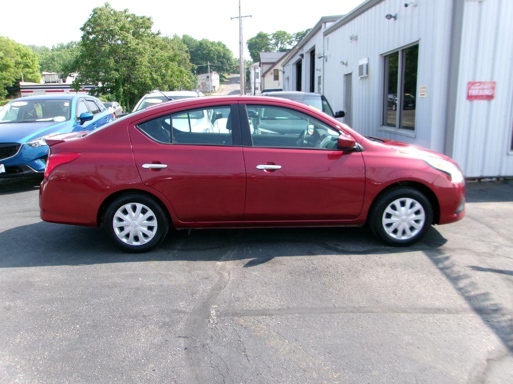 photo of 2019 NISSAN VERSA SV