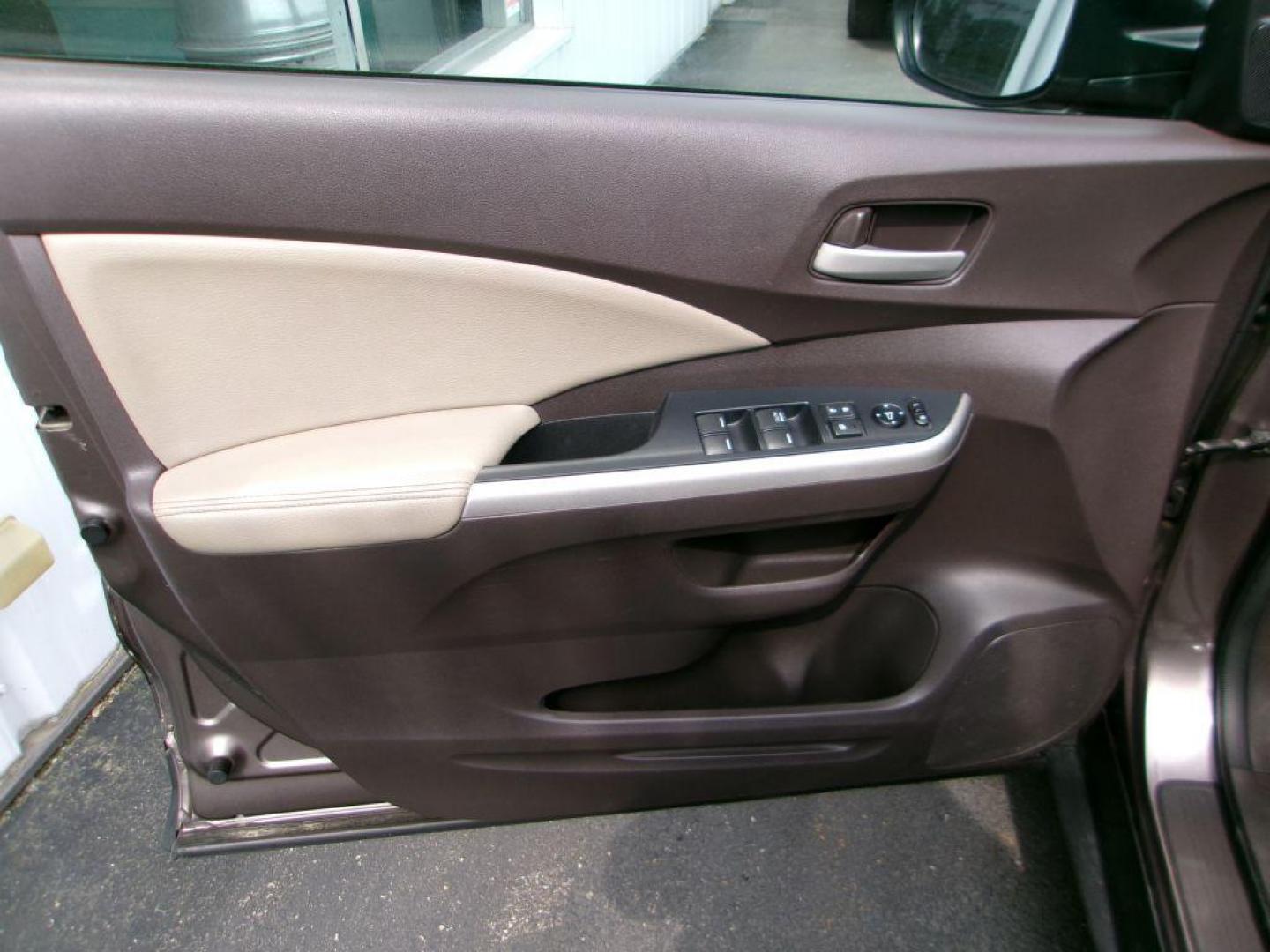 2014 BROWN HONDA CR-V EXL (2HKRM4H78EH) with an 2.4L engine, Automatic transmission, located at 501 E. Columbia St., Springfield, OH, 45503, (800) 262-7122, 39.925262, -83.801796 - Photo#7