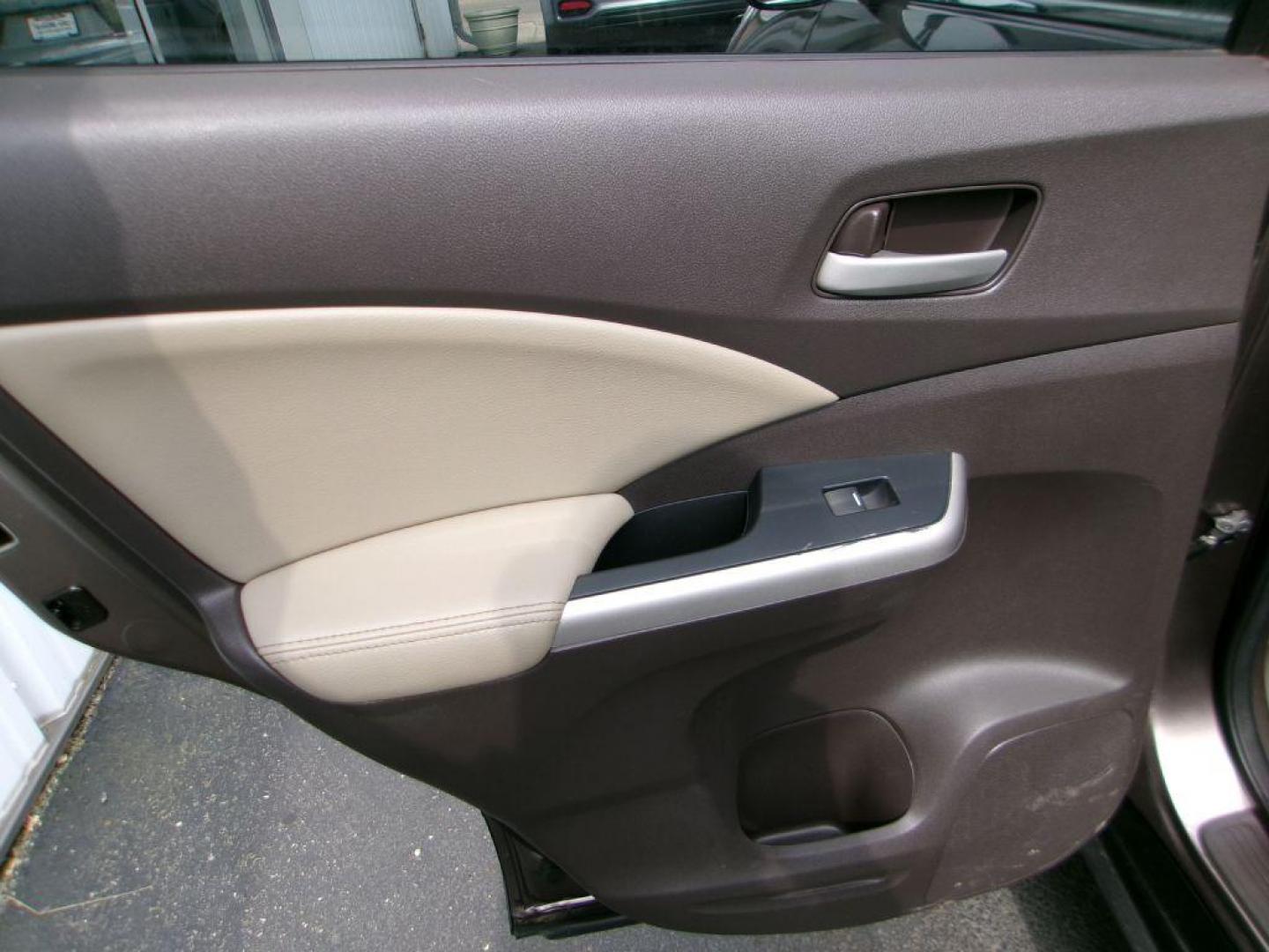 2014 BROWN HONDA CR-V EXL (2HKRM4H78EH) with an 2.4L engine, Automatic transmission, located at 501 E. Columbia St., Springfield, OH, 45503, (800) 262-7122, 39.925262, -83.801796 - Photo#11
