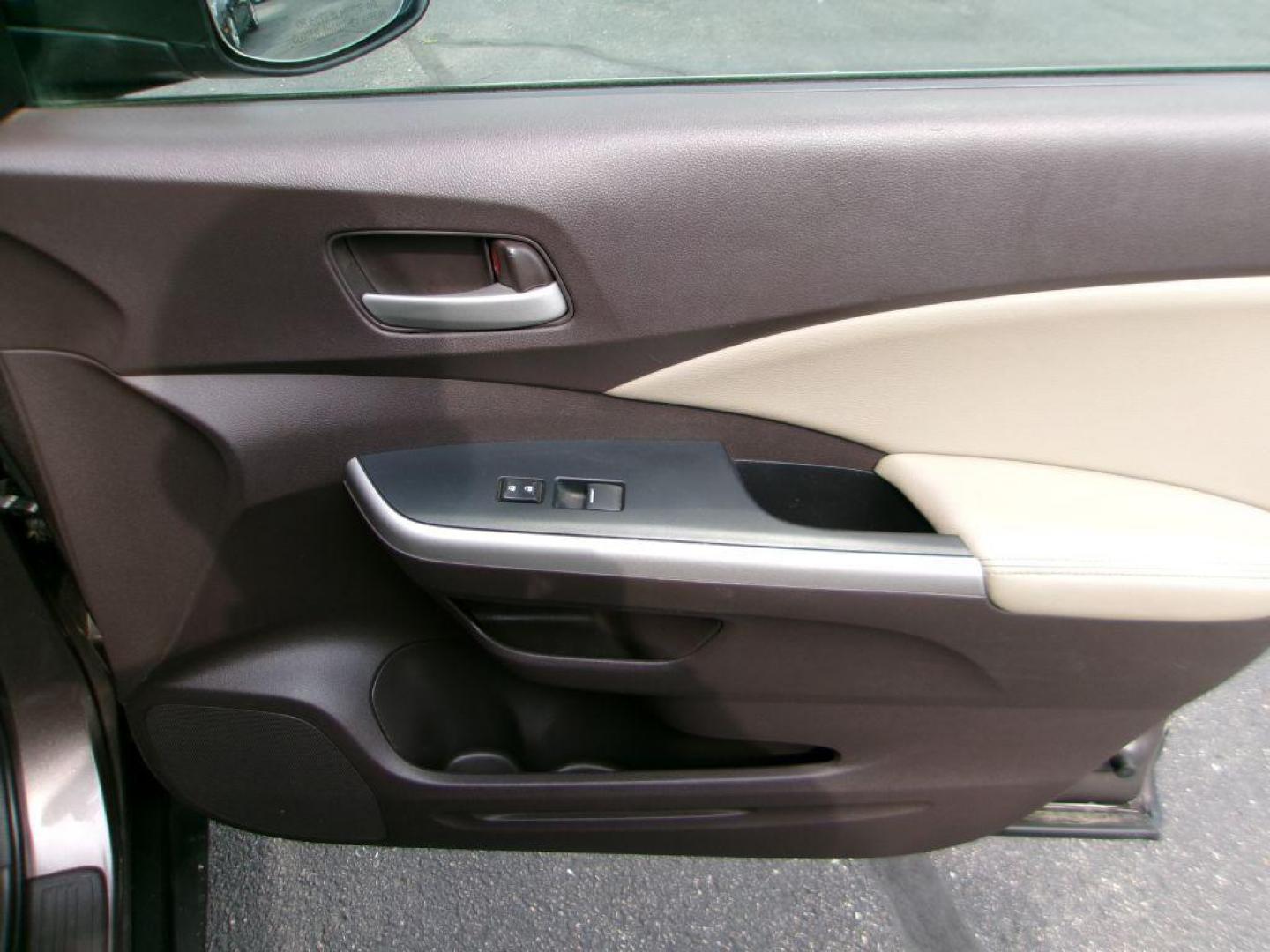 2014 BROWN HONDA CR-V EXL (2HKRM4H78EH) with an 2.4L engine, Automatic transmission, located at 501 E. Columbia St., Springfield, OH, 45503, (800) 262-7122, 39.925262, -83.801796 - Photo#16